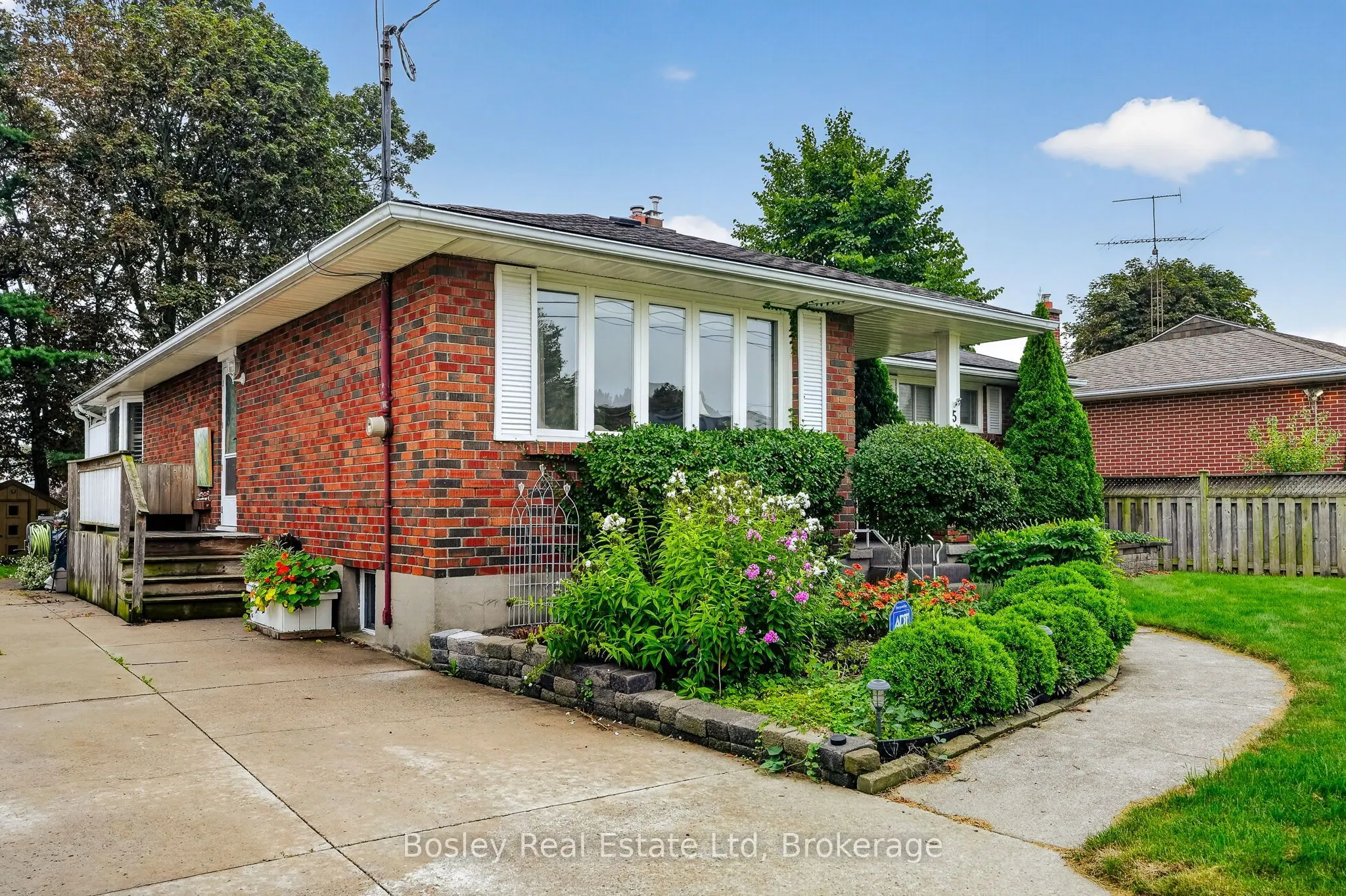 5 Ralston Drive
