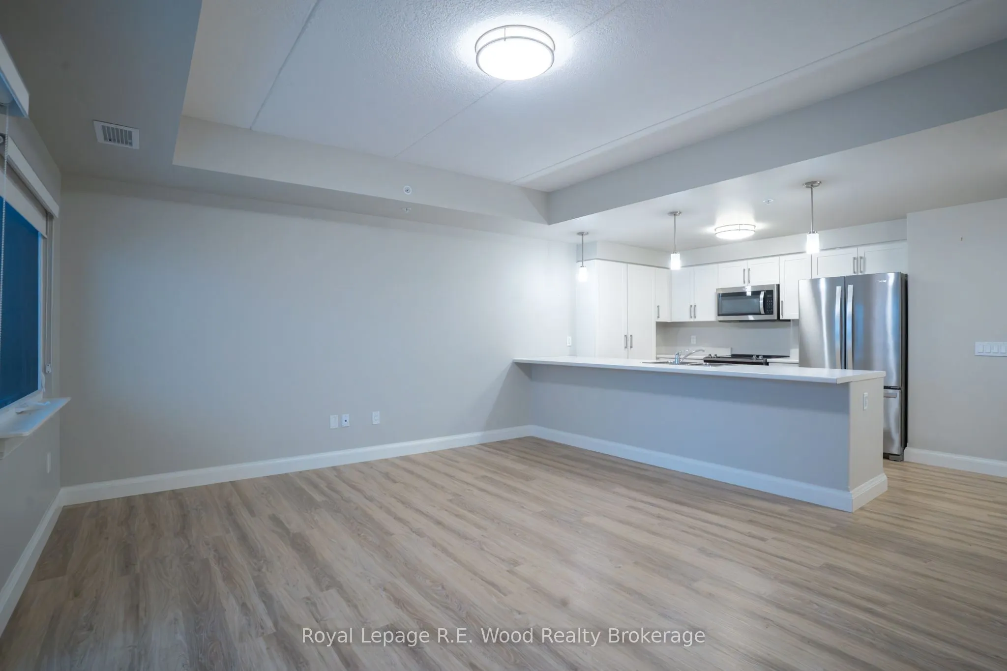 8 Centre Street #202