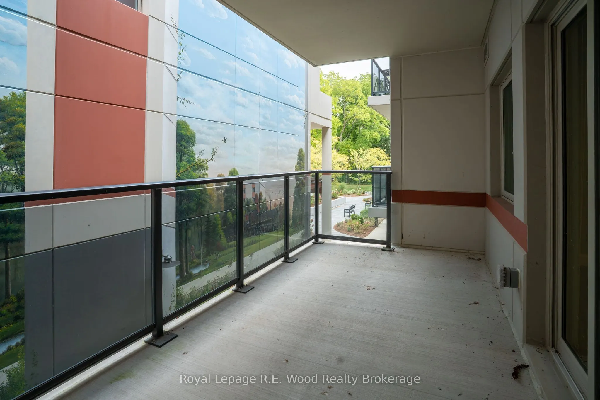 8 Centre Street #202