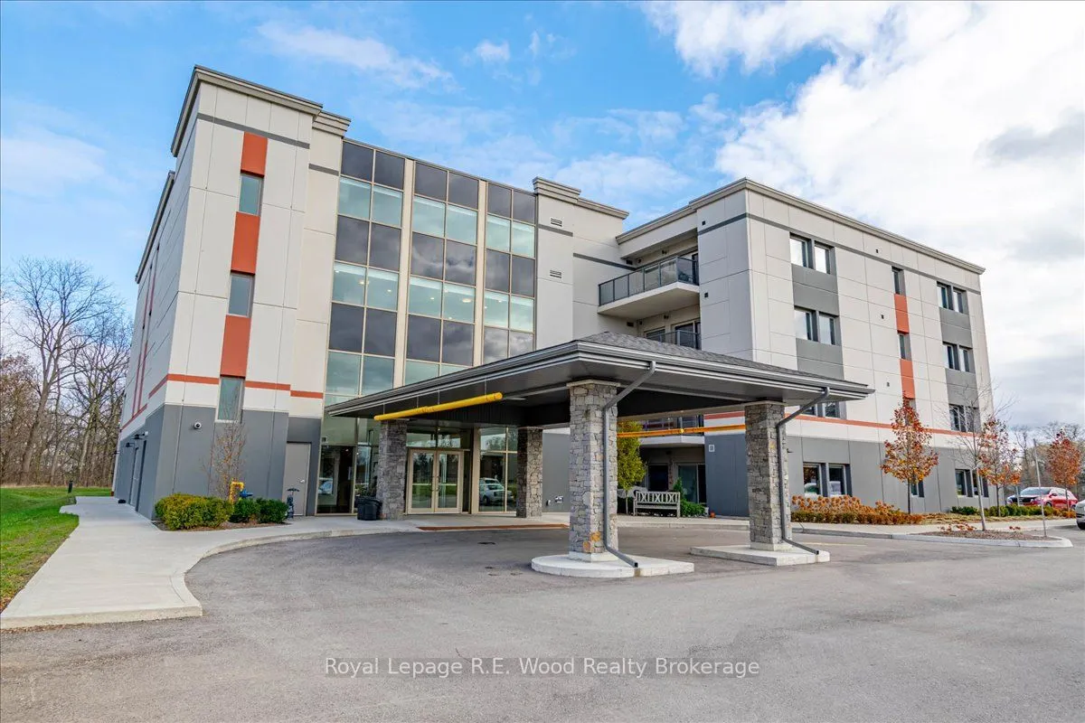 8 Centre Street #202