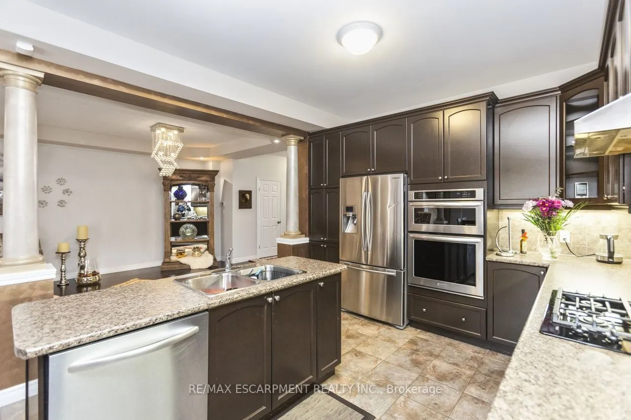 183 Pelech Crescent