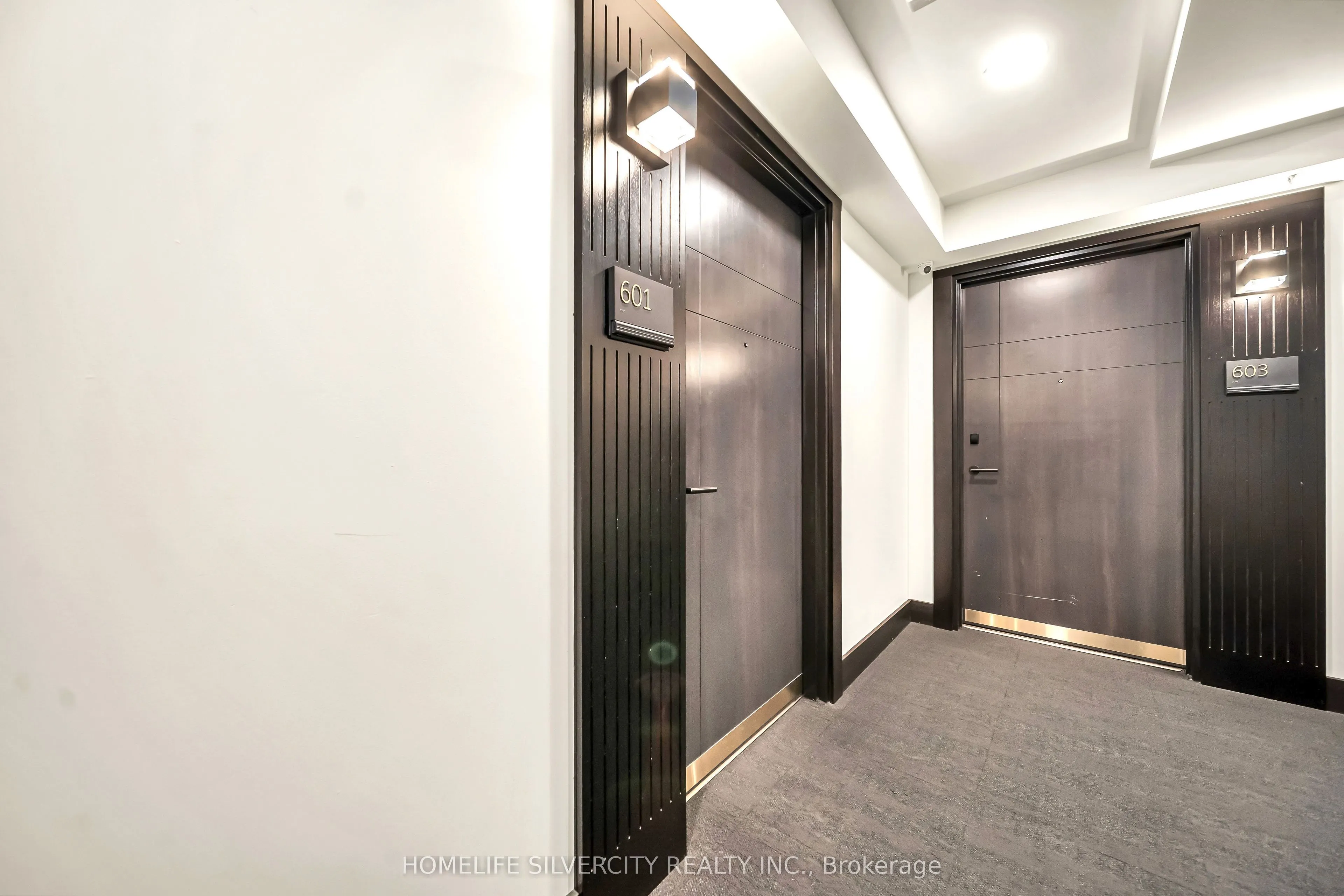 145 Columbia Street #601