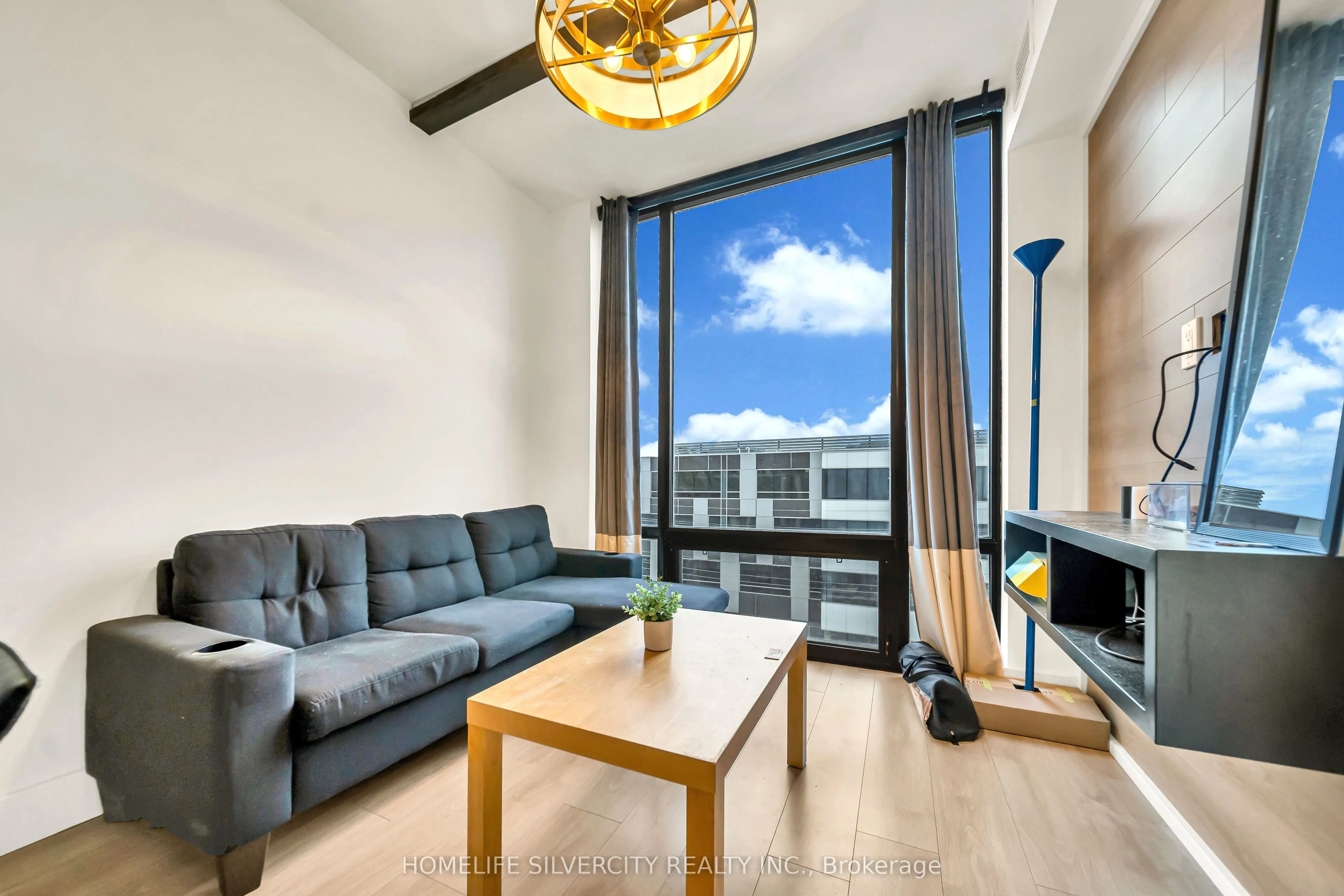 145 Columbia Street #601