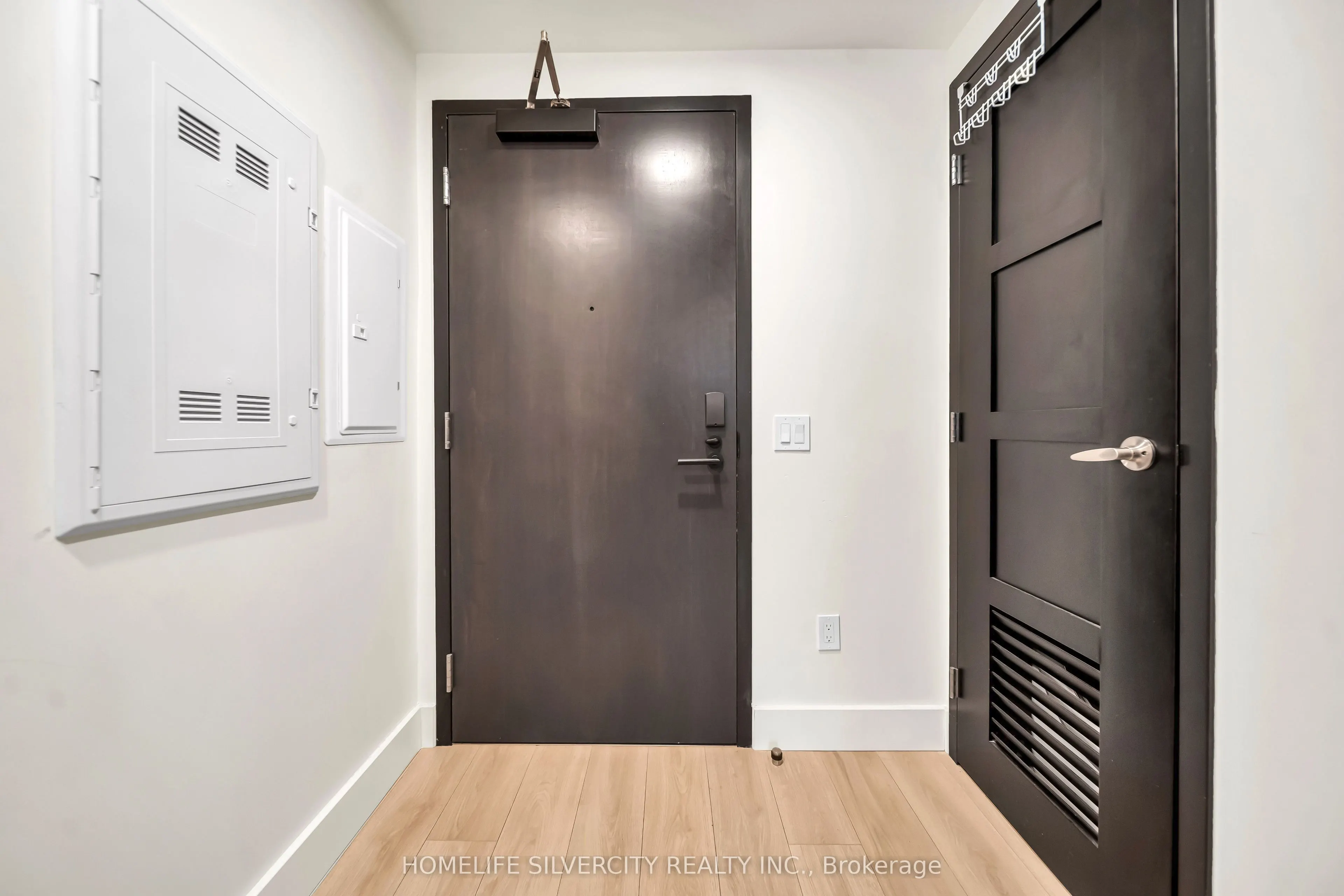 145 Columbia Street #601
