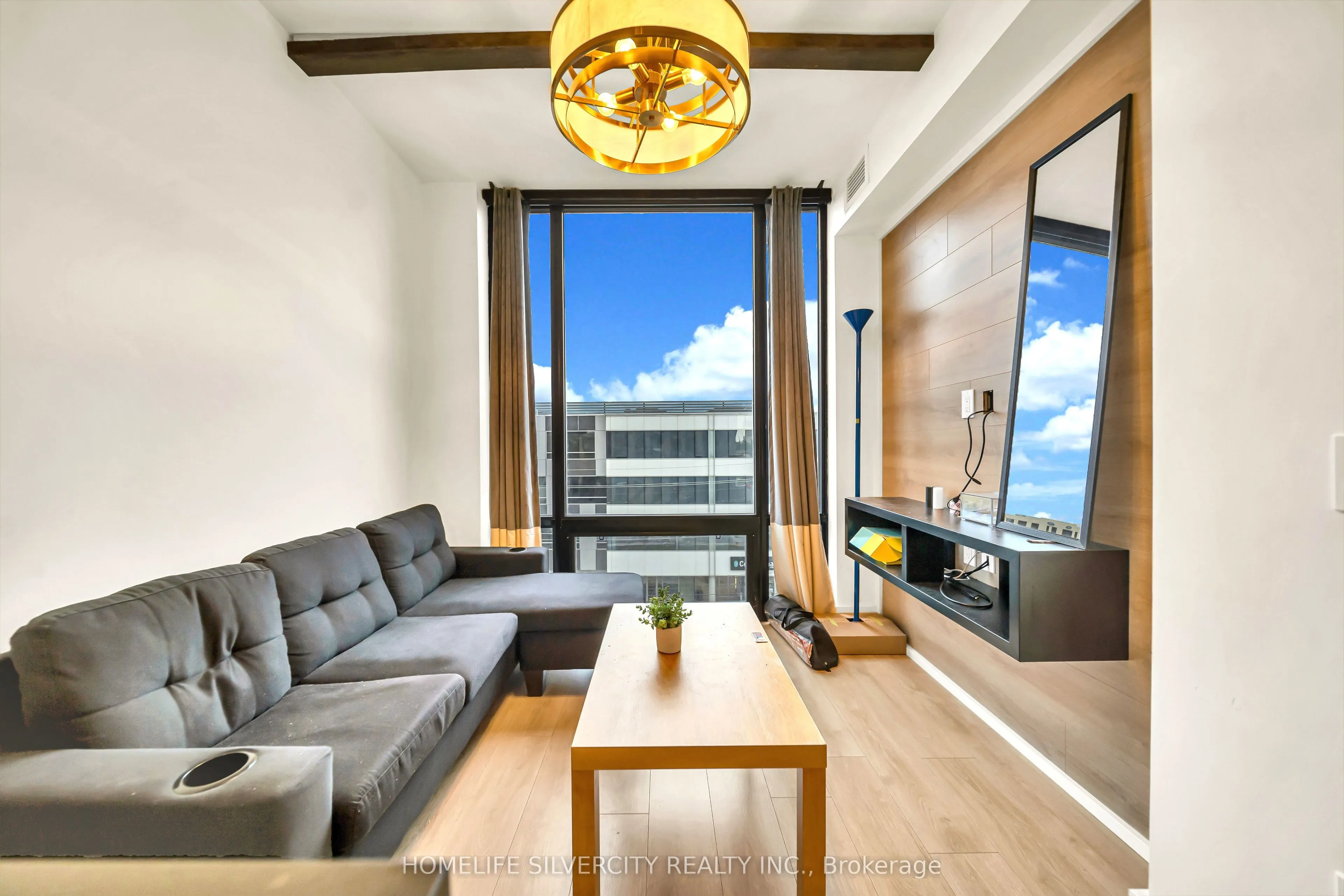 145 Columbia Street #601