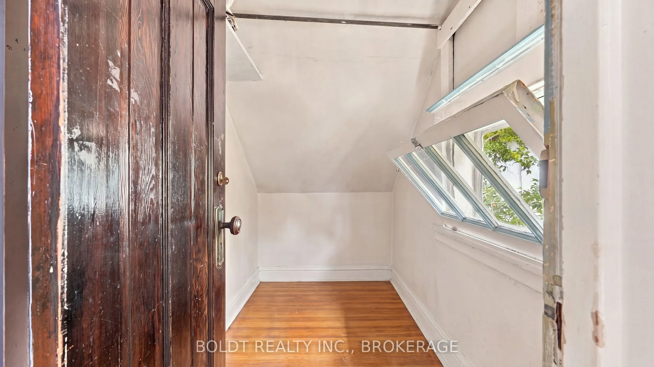 4497 Morrison Street