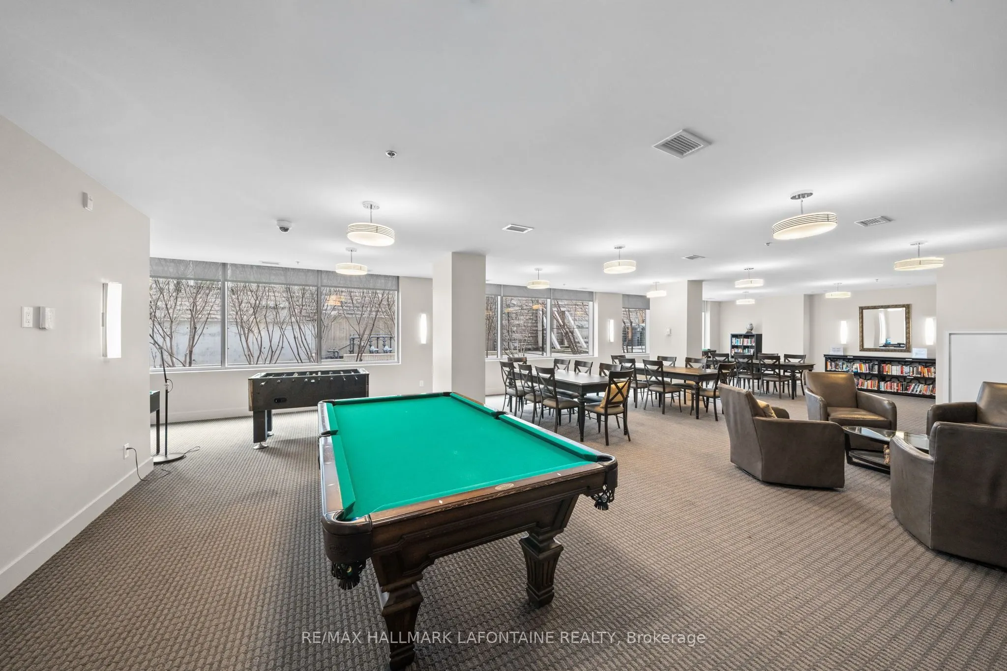 88 Richmond Road #204