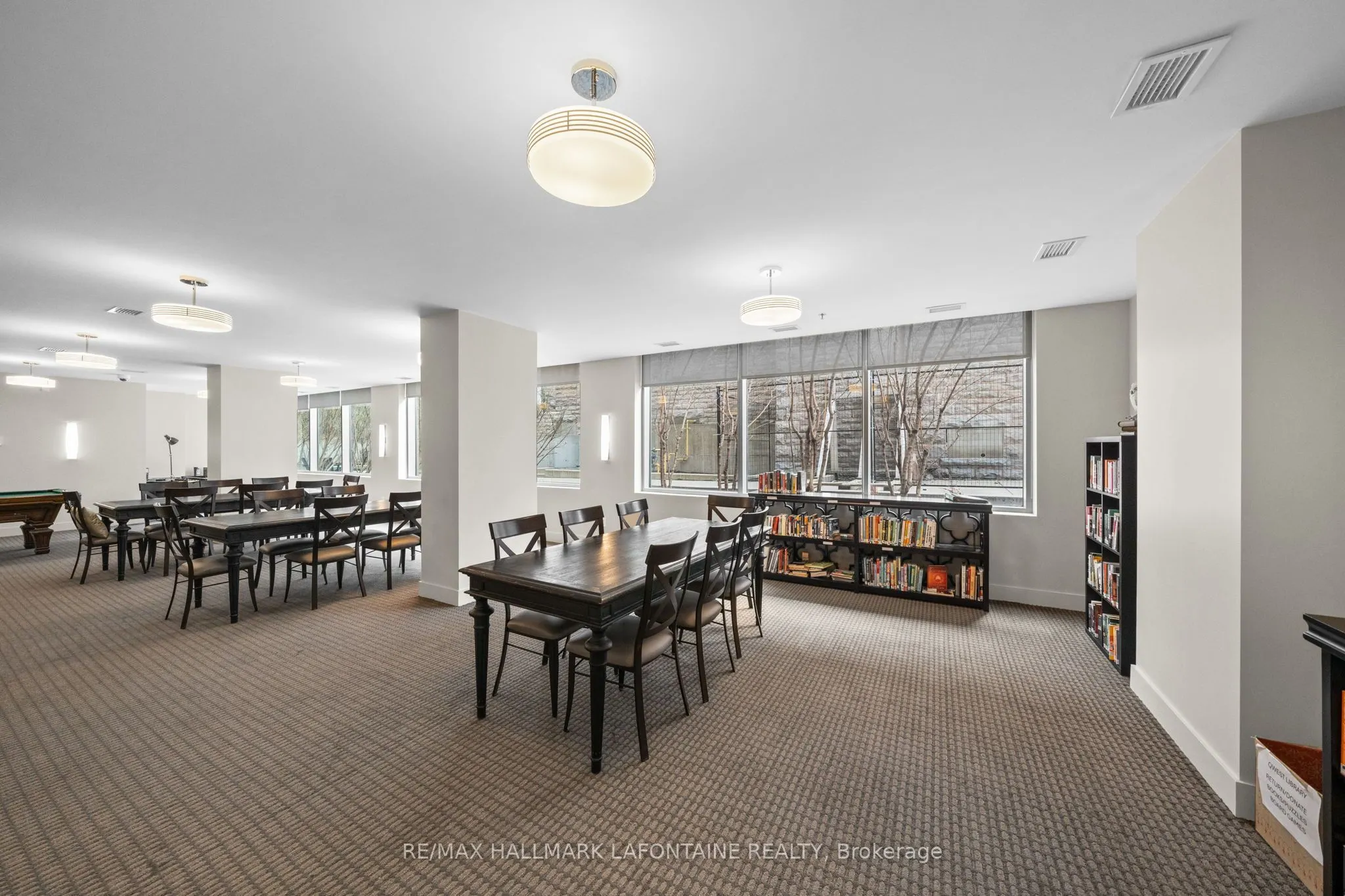 88 Richmond Road #204
