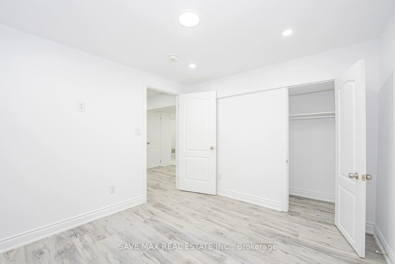 336 Imperial Road S