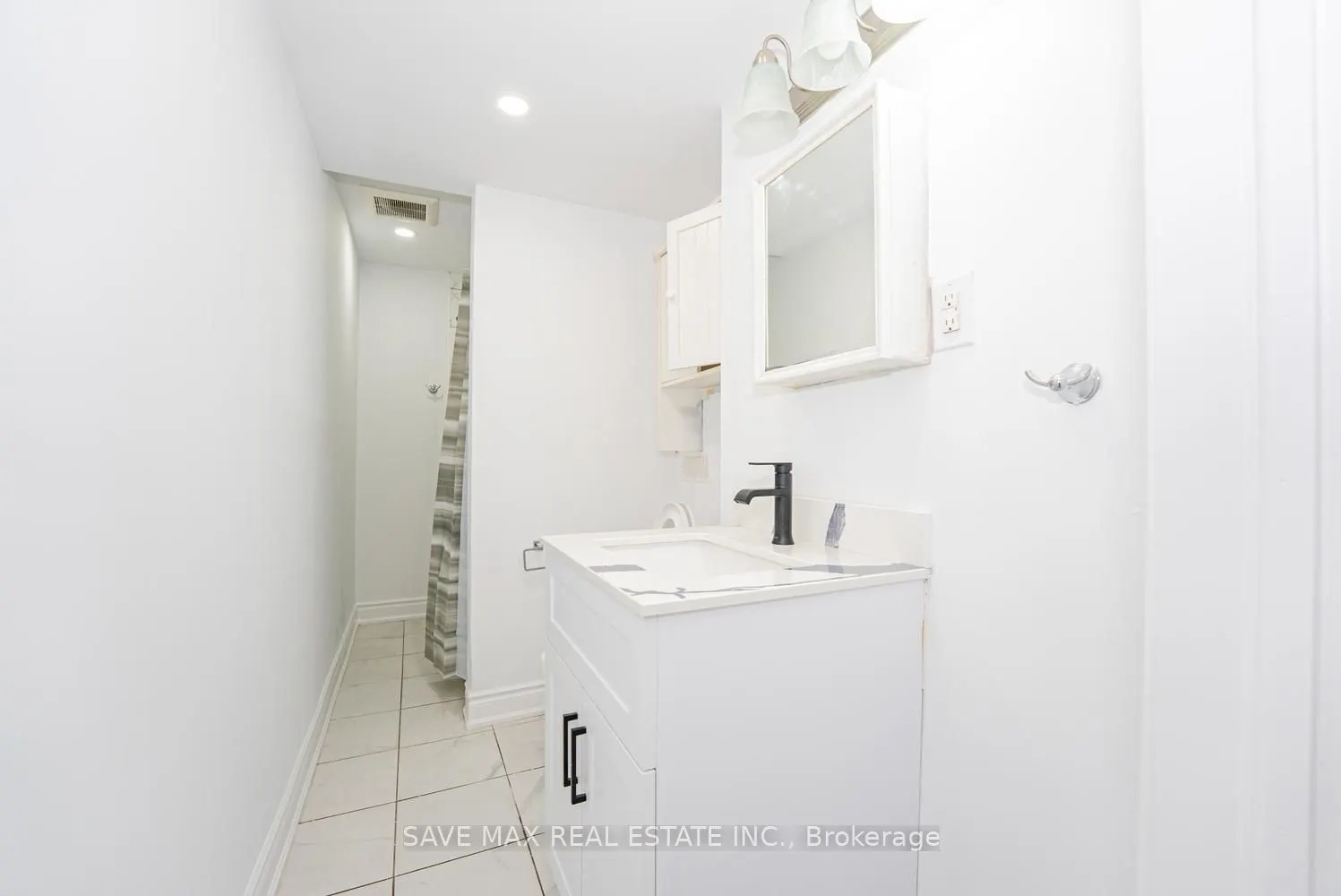 336 Imperial Road S