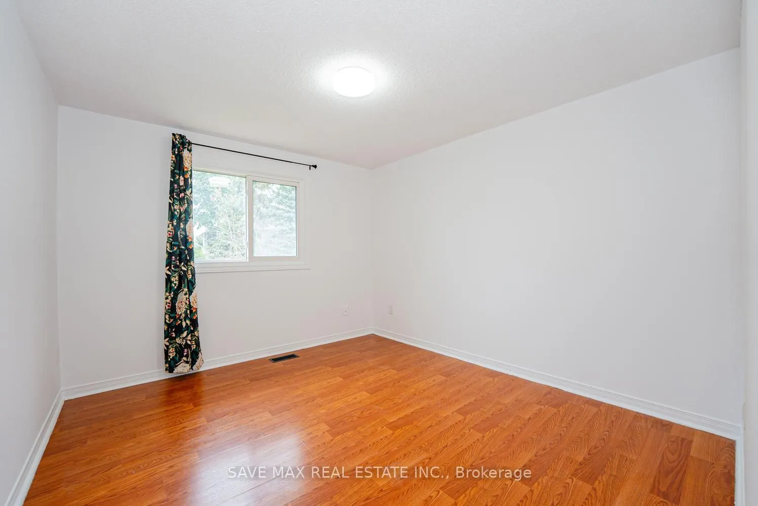 336 Imperial Road S