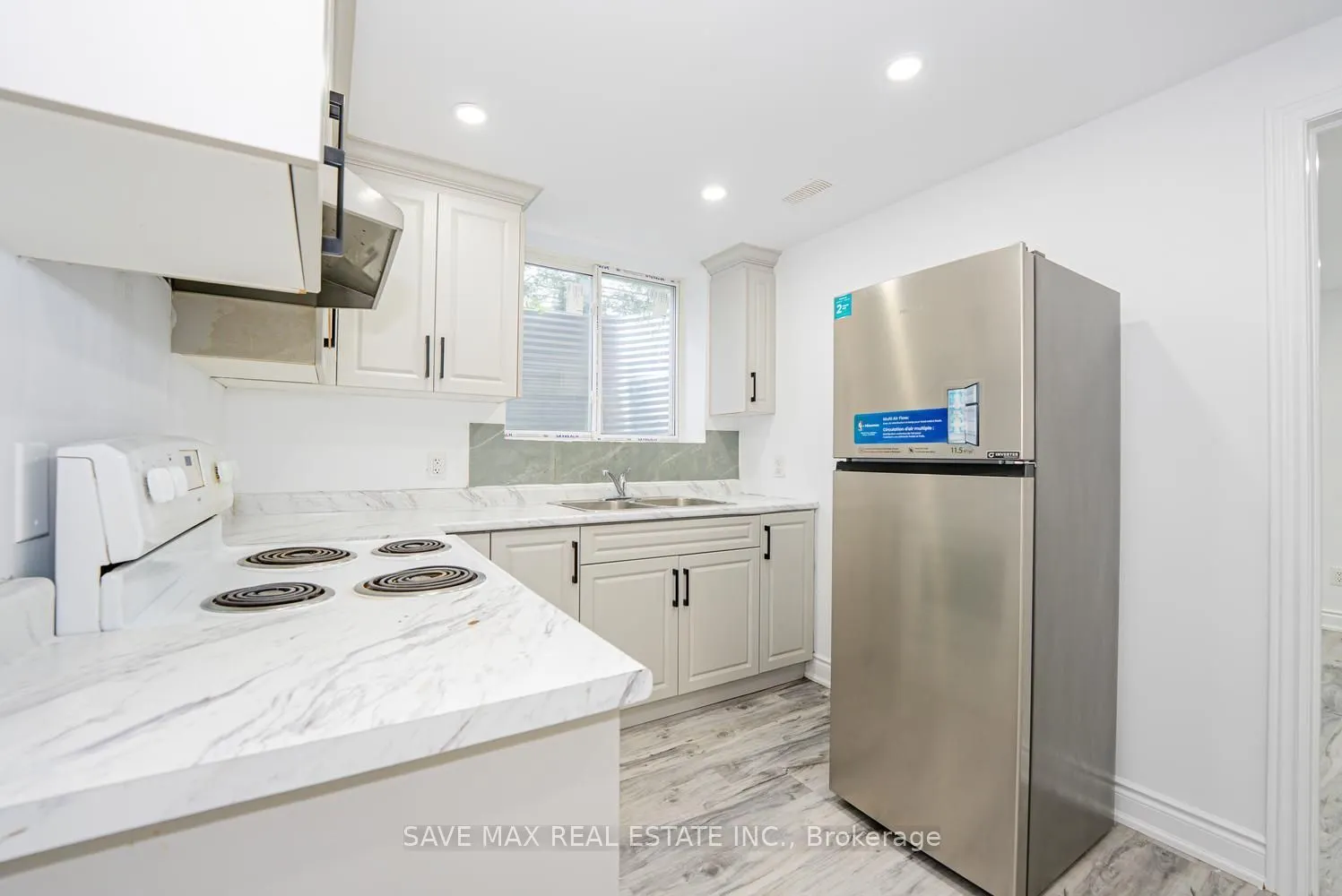 336 Imperial Road S