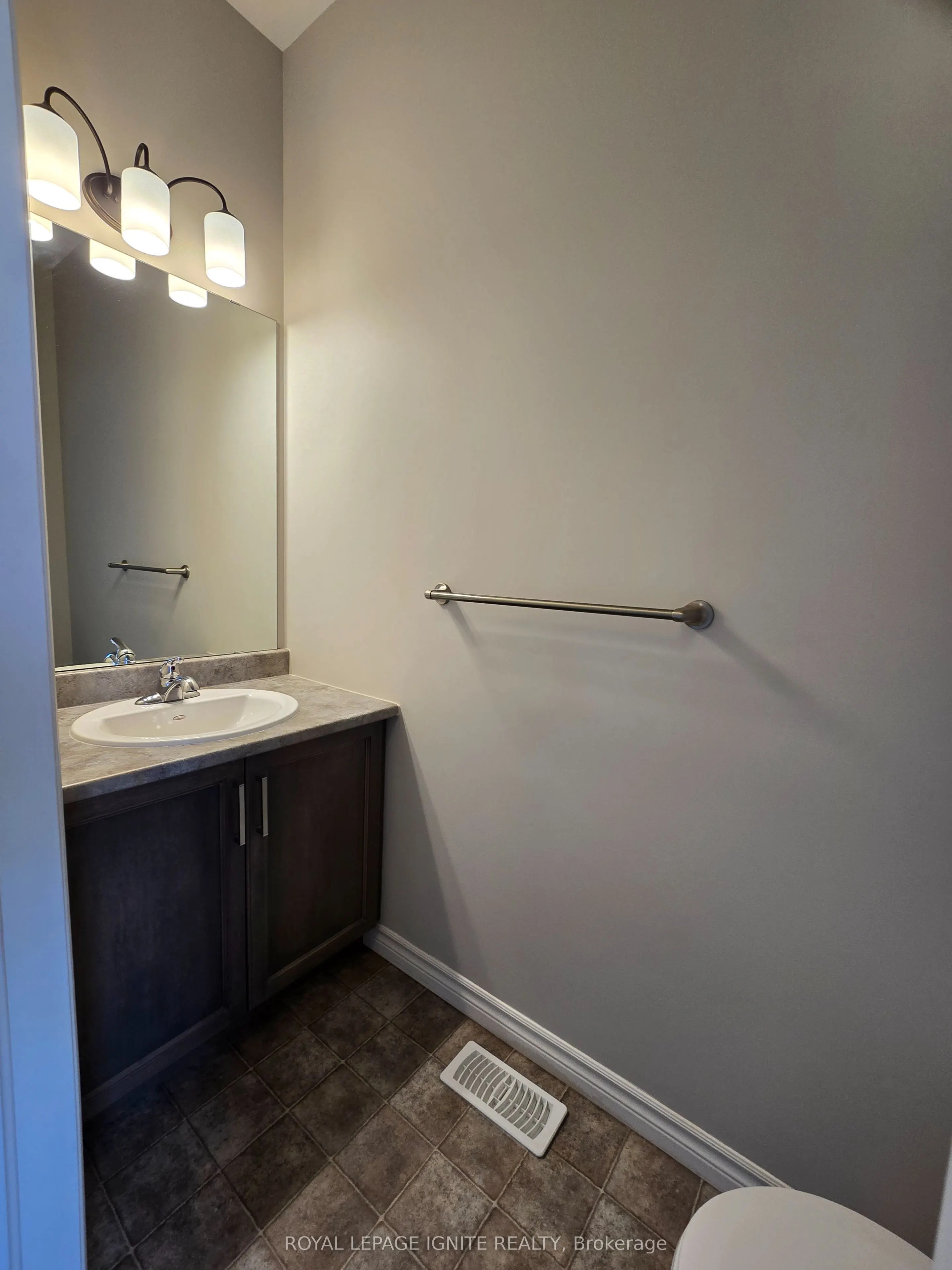 52 Cottonwood Drive