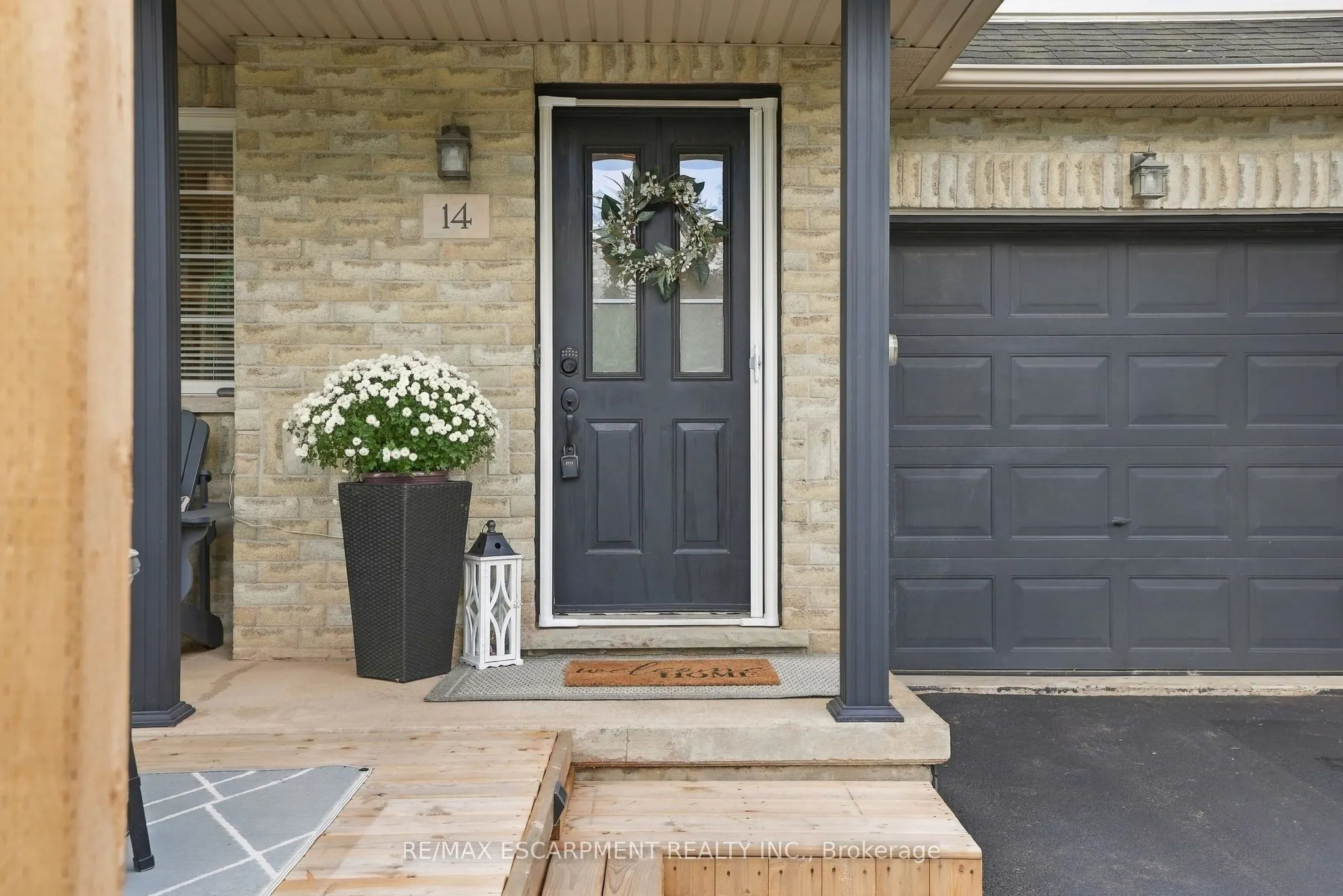 14 KENYON Crescent