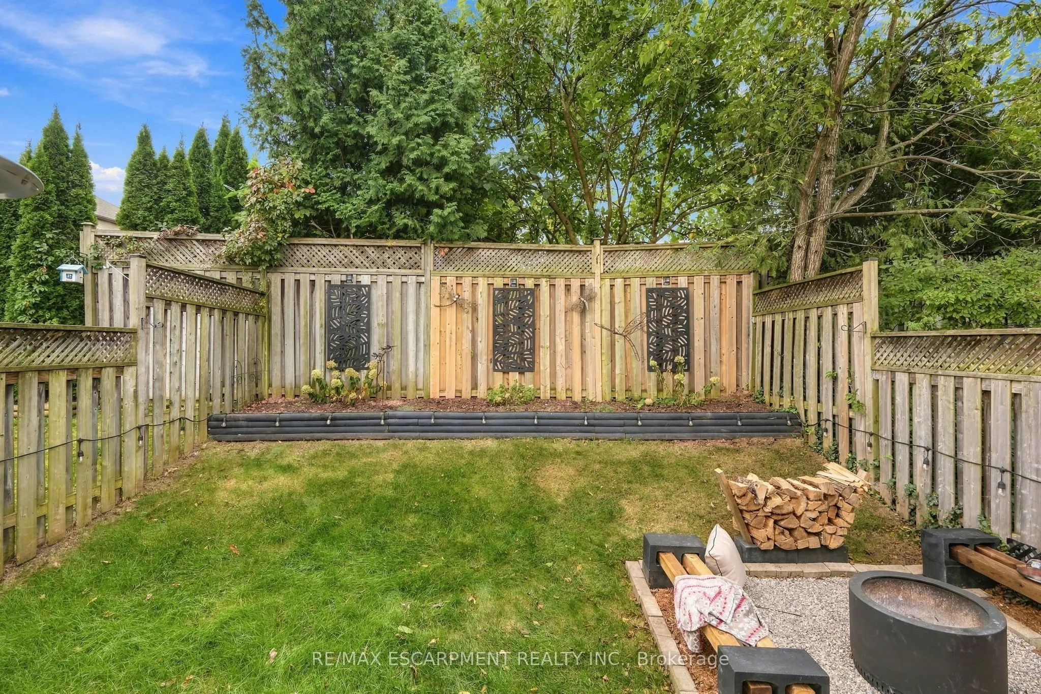 14 KENYON Crescent