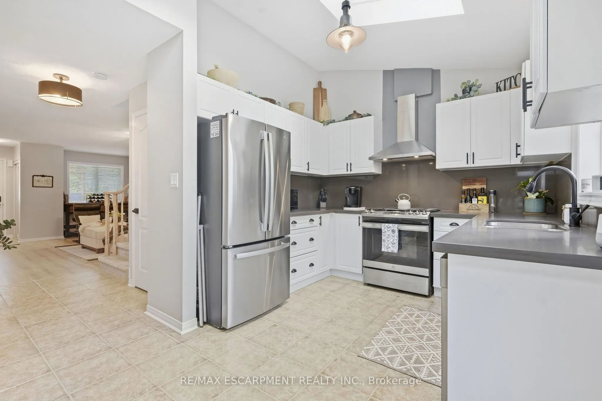 14 KENYON Crescent
