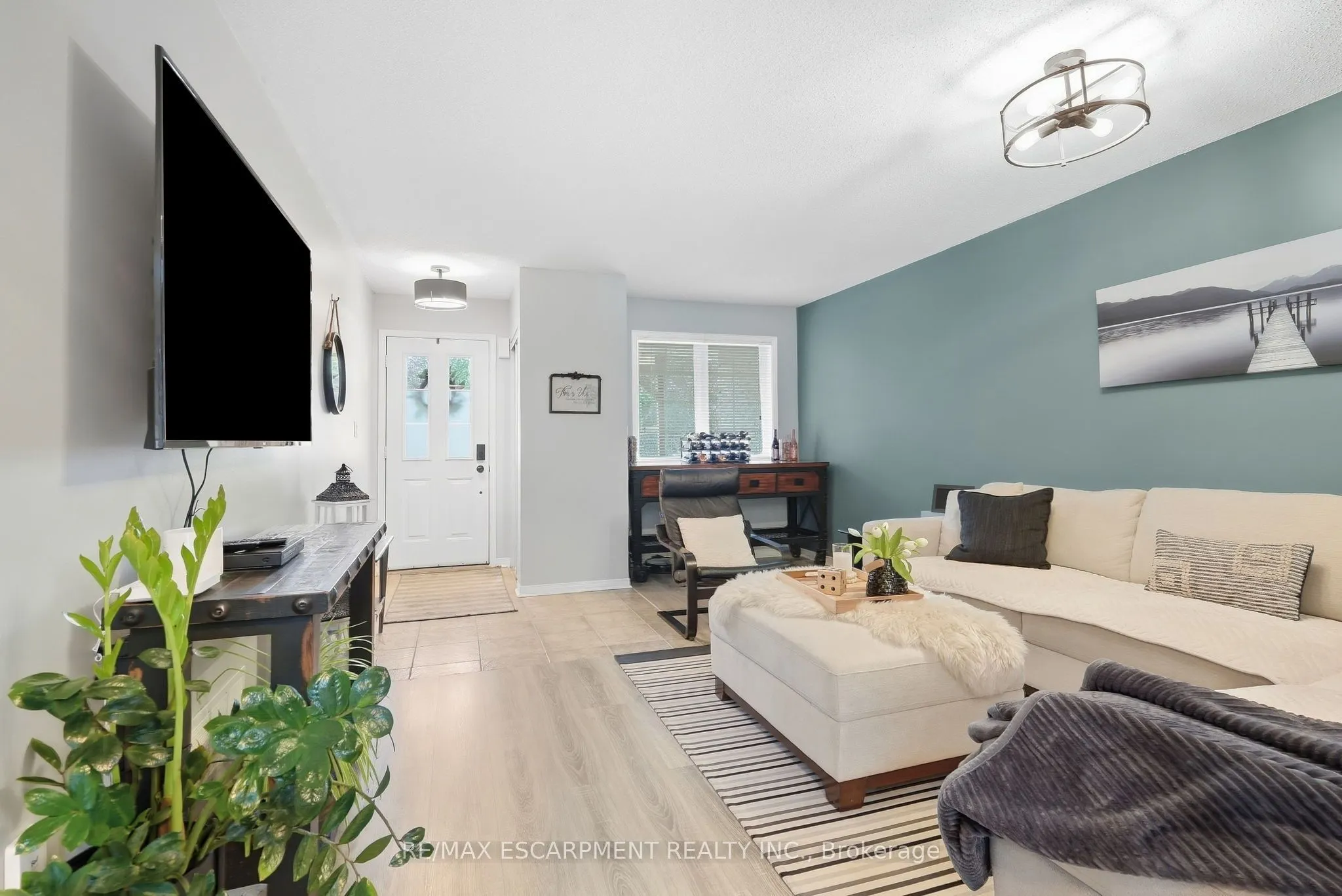 14 KENYON Crescent
