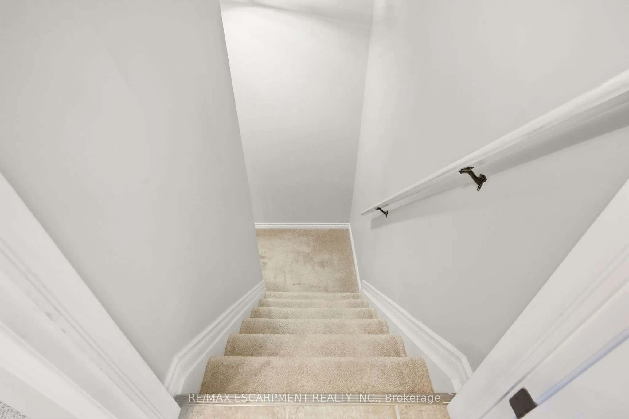14 KENYON Crescent