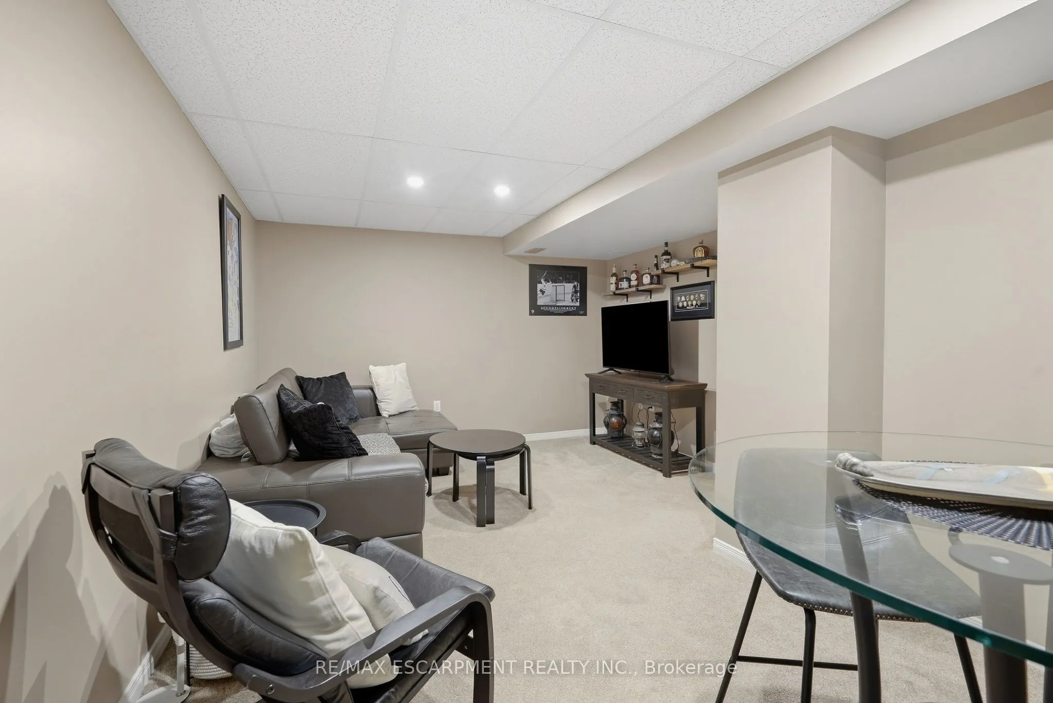 14 KENYON Crescent
