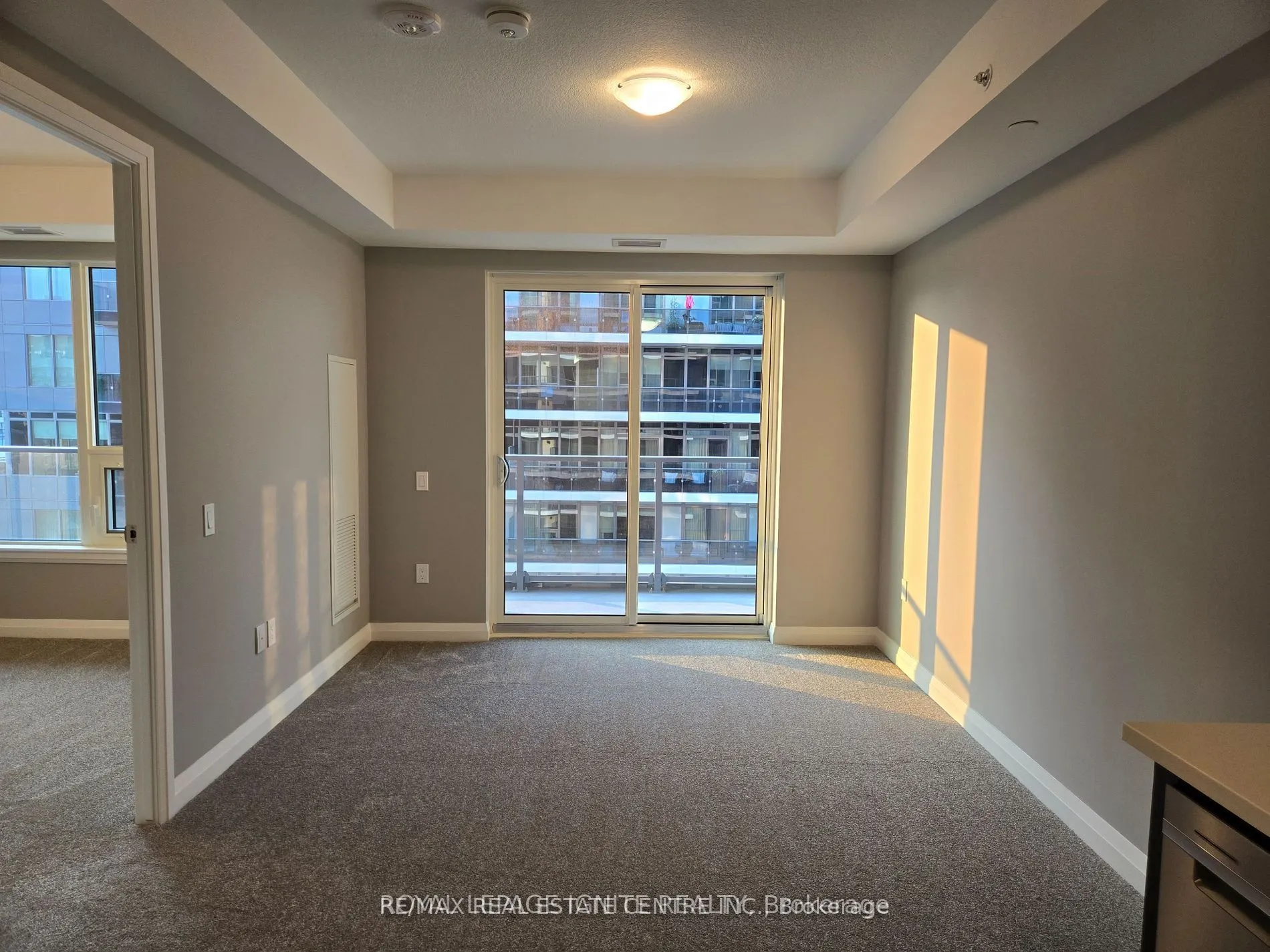93 Arthur Street S #810