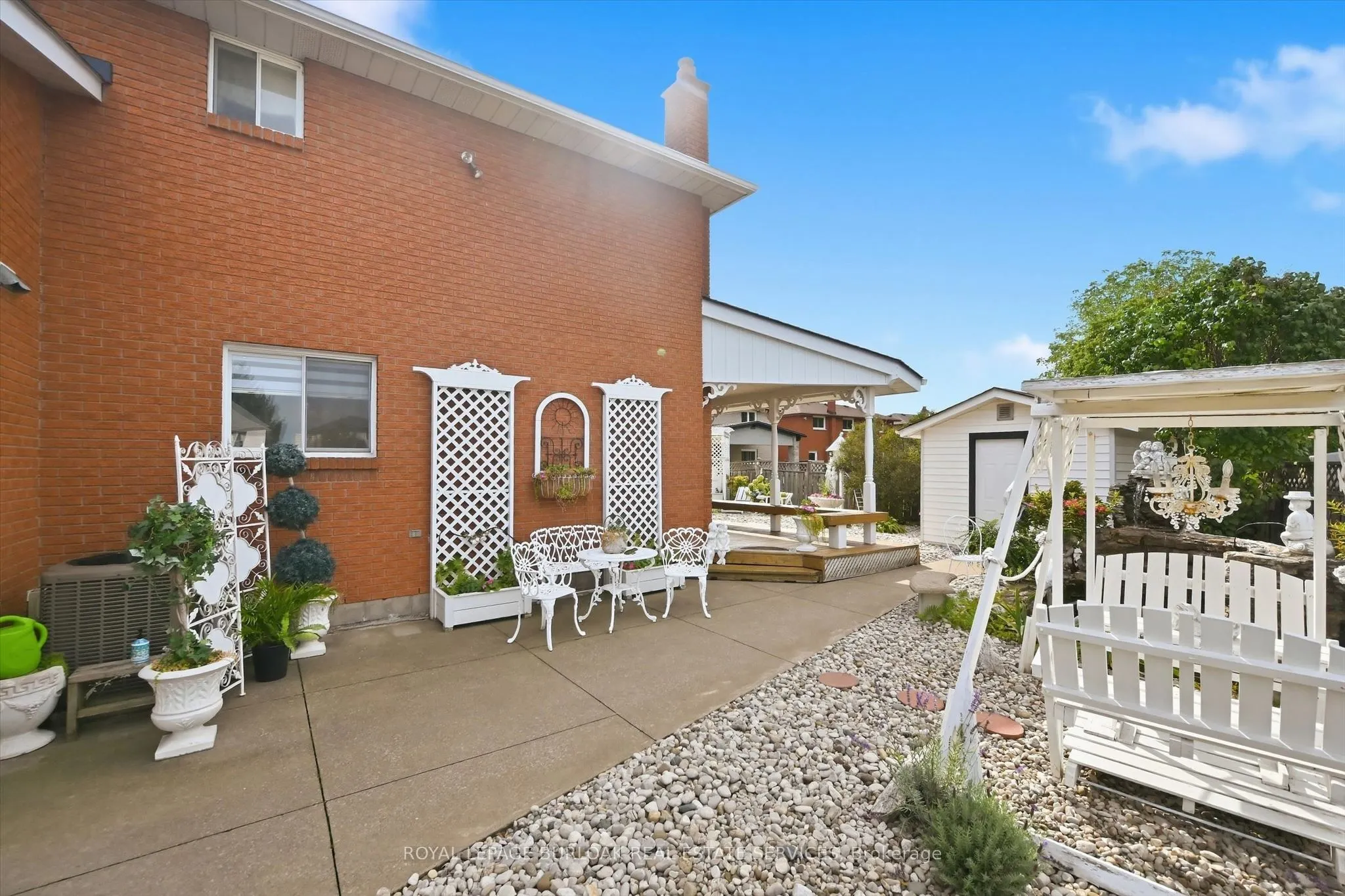 83 Oakridge Drive