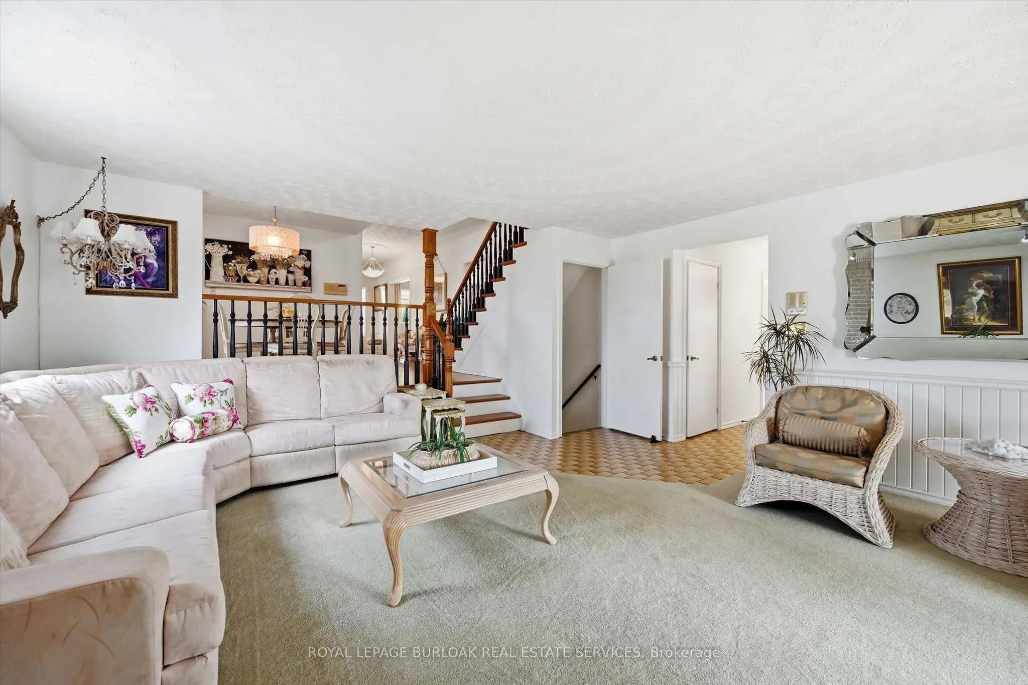 83 Oakridge Drive