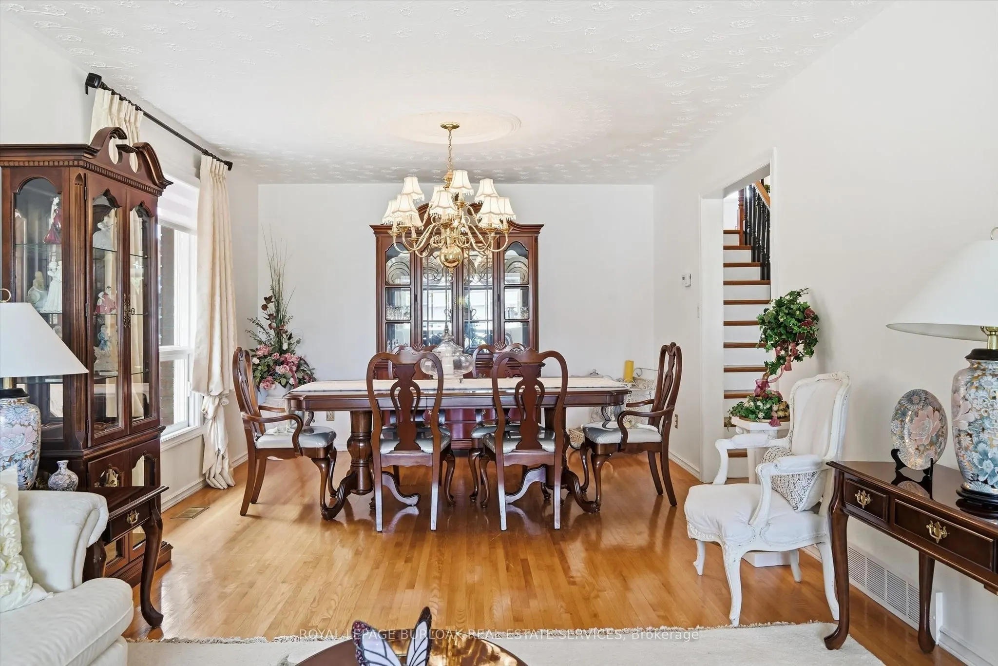 83 Oakridge Drive