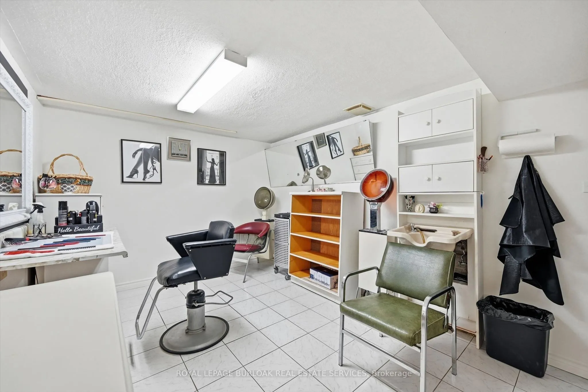 83 Oakridge Drive