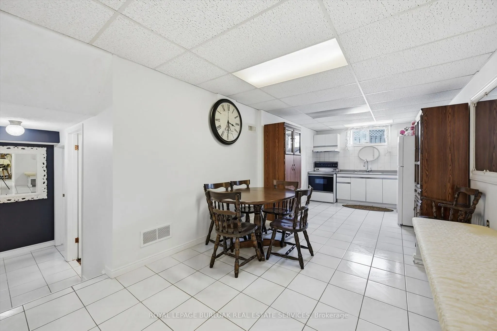 83 Oakridge Drive