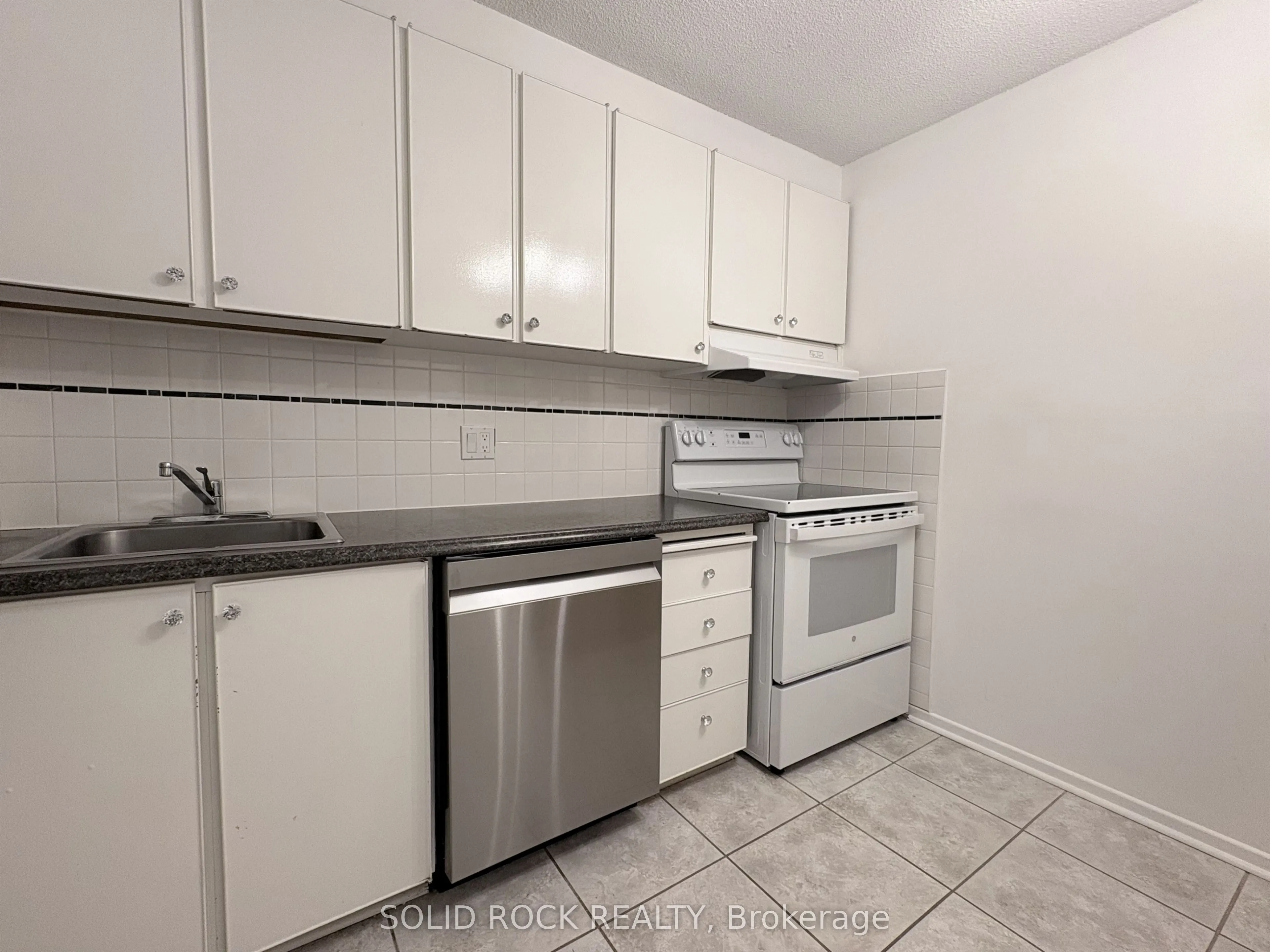 415 Greenview Avenue N #309