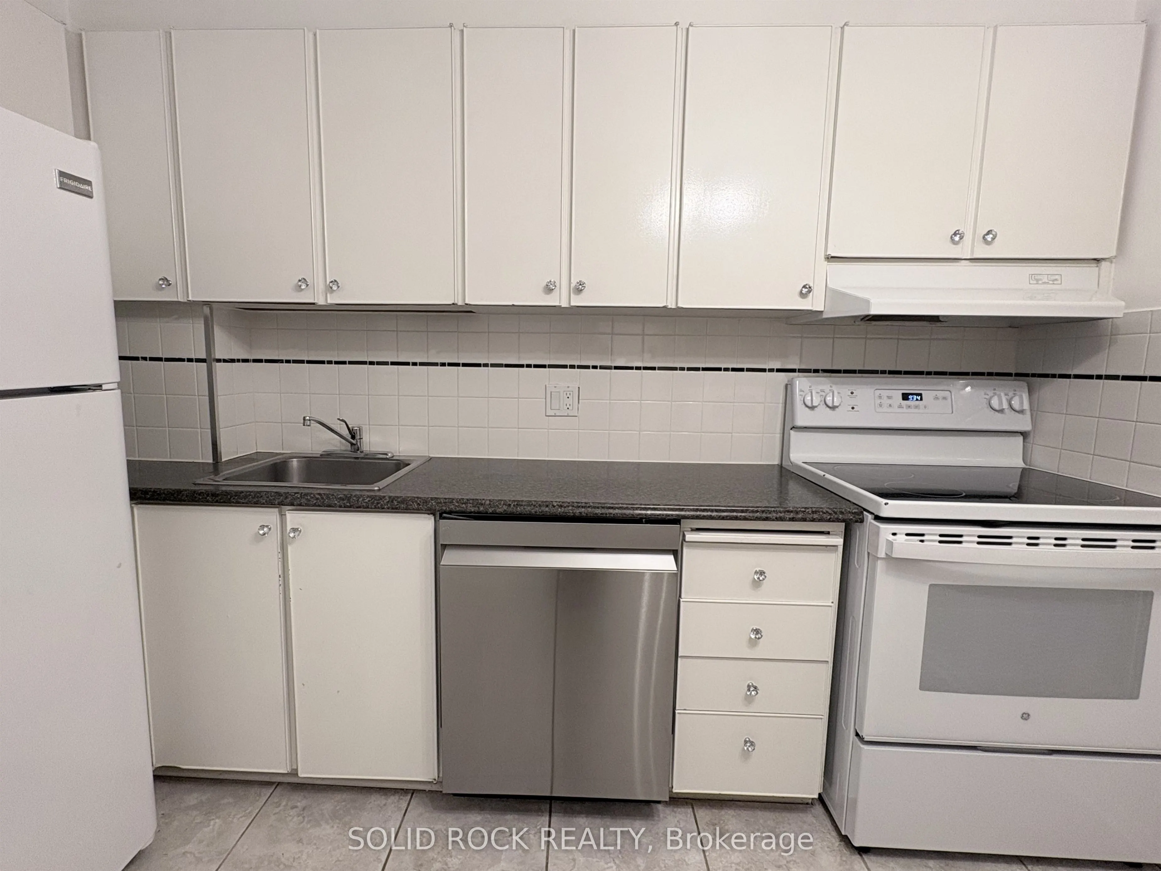 415 Greenview Avenue N #309