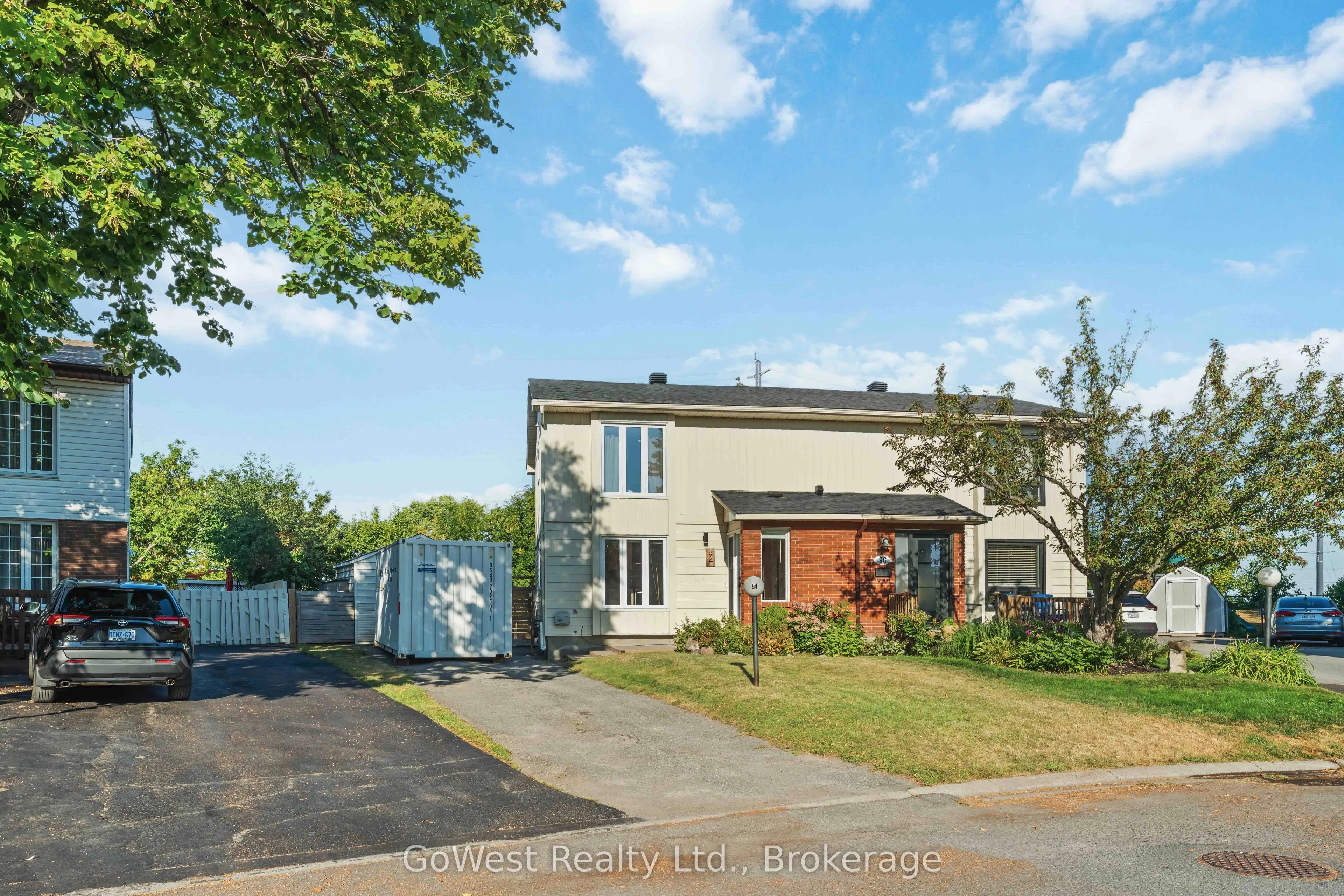94 Fieldgate Drive