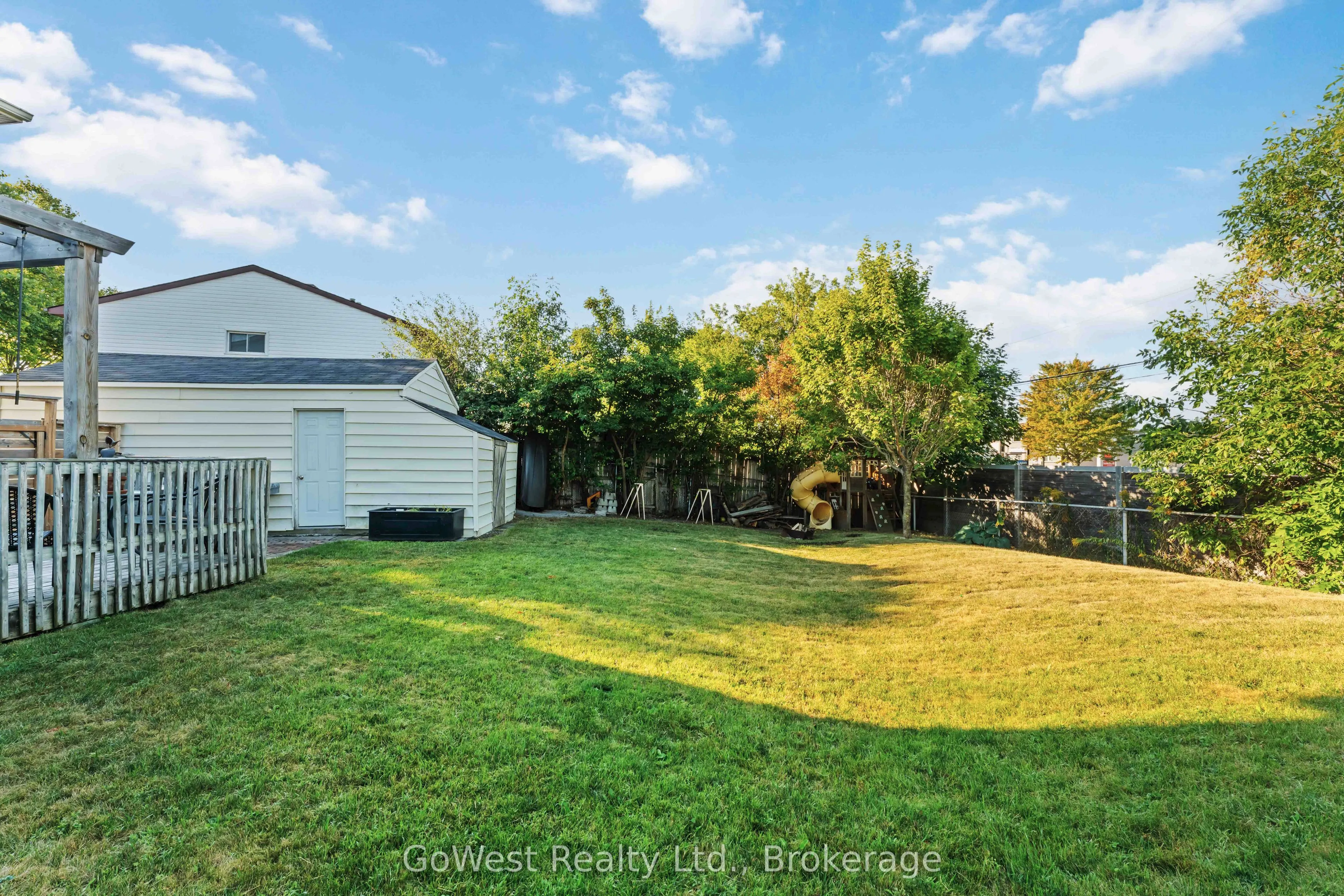 94 Fieldgate Drive