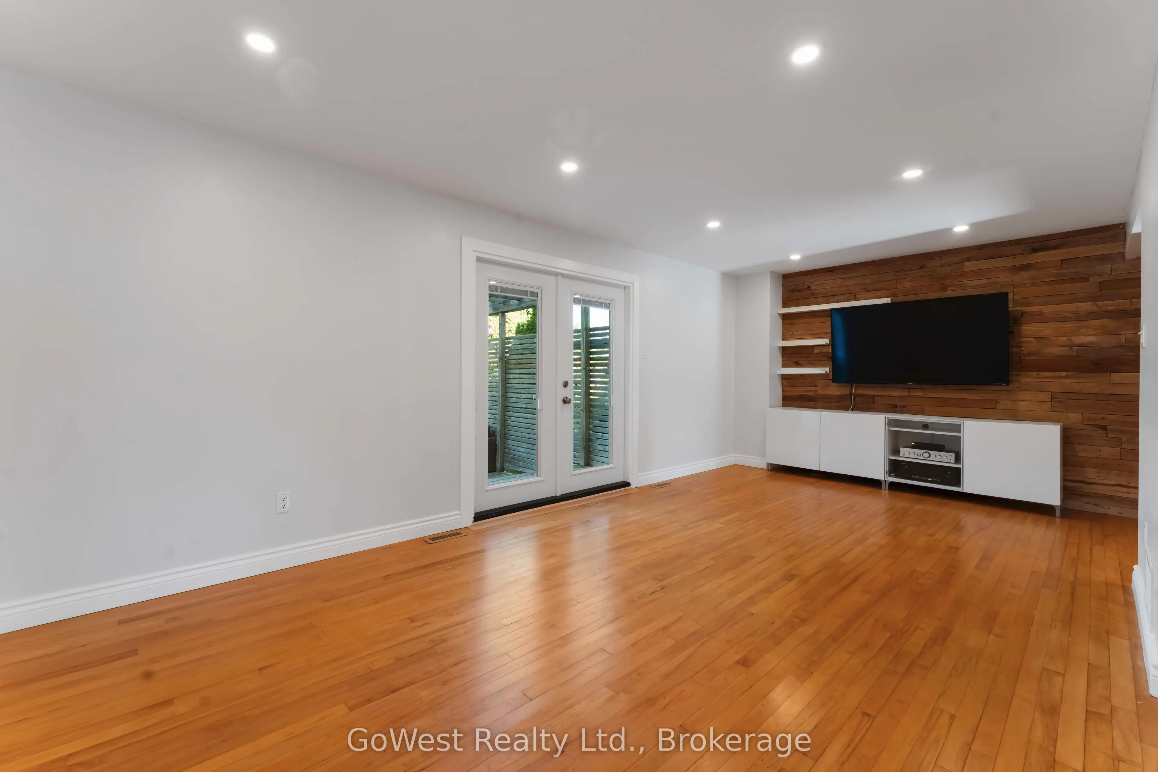 94 Fieldgate Drive