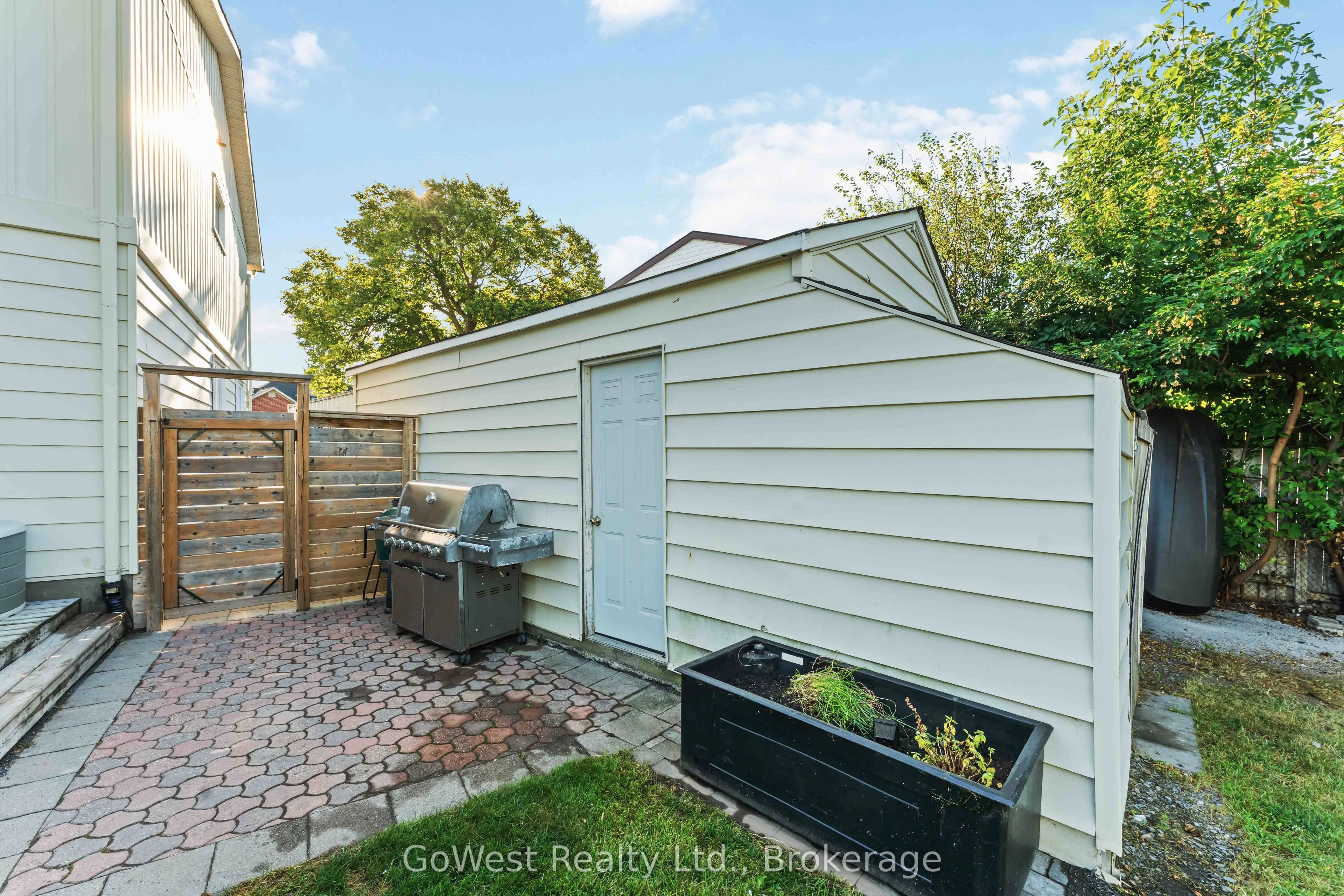 94 Fieldgate Drive