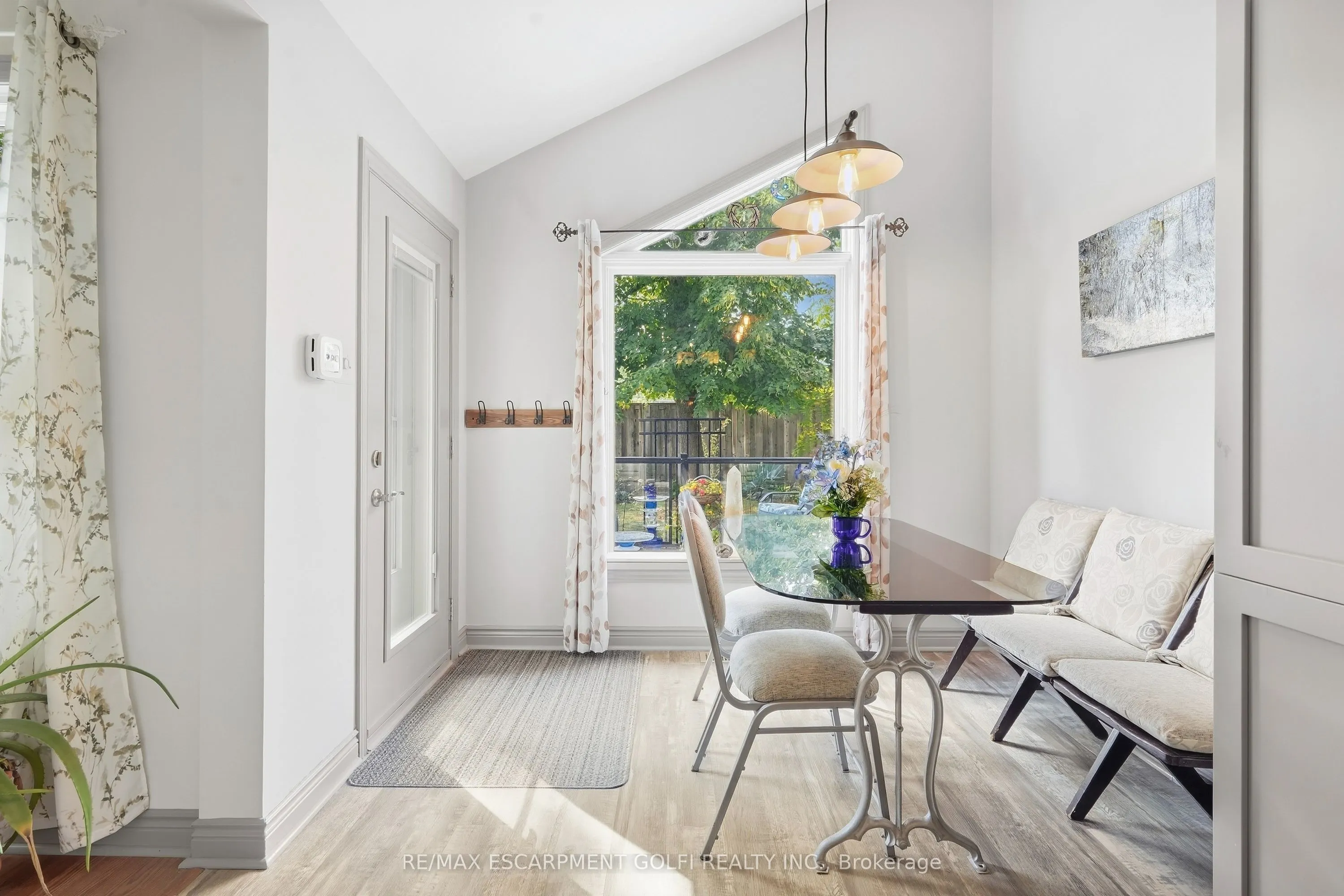 9 Wentworth Drive #5