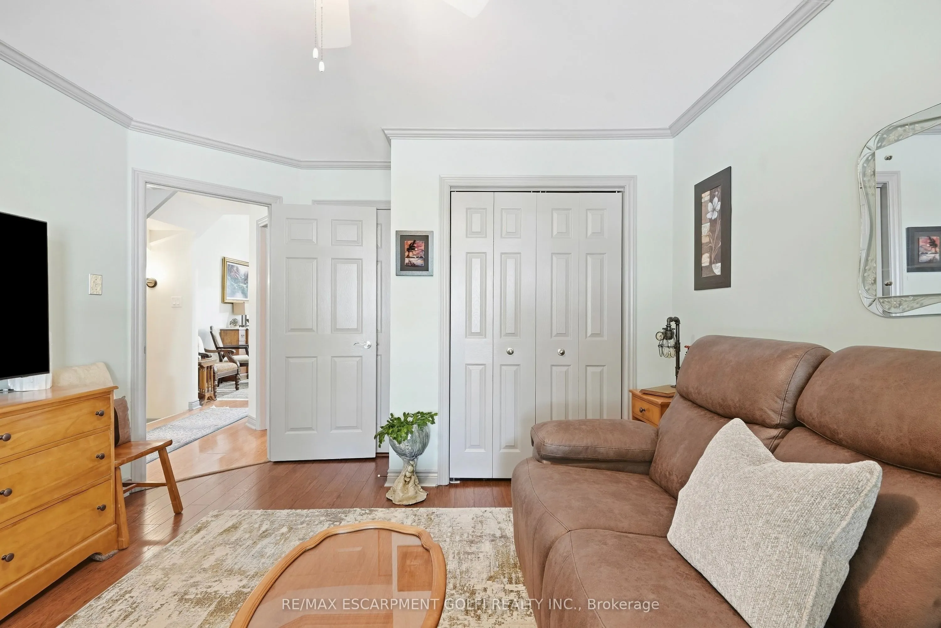 9 Wentworth Drive #5