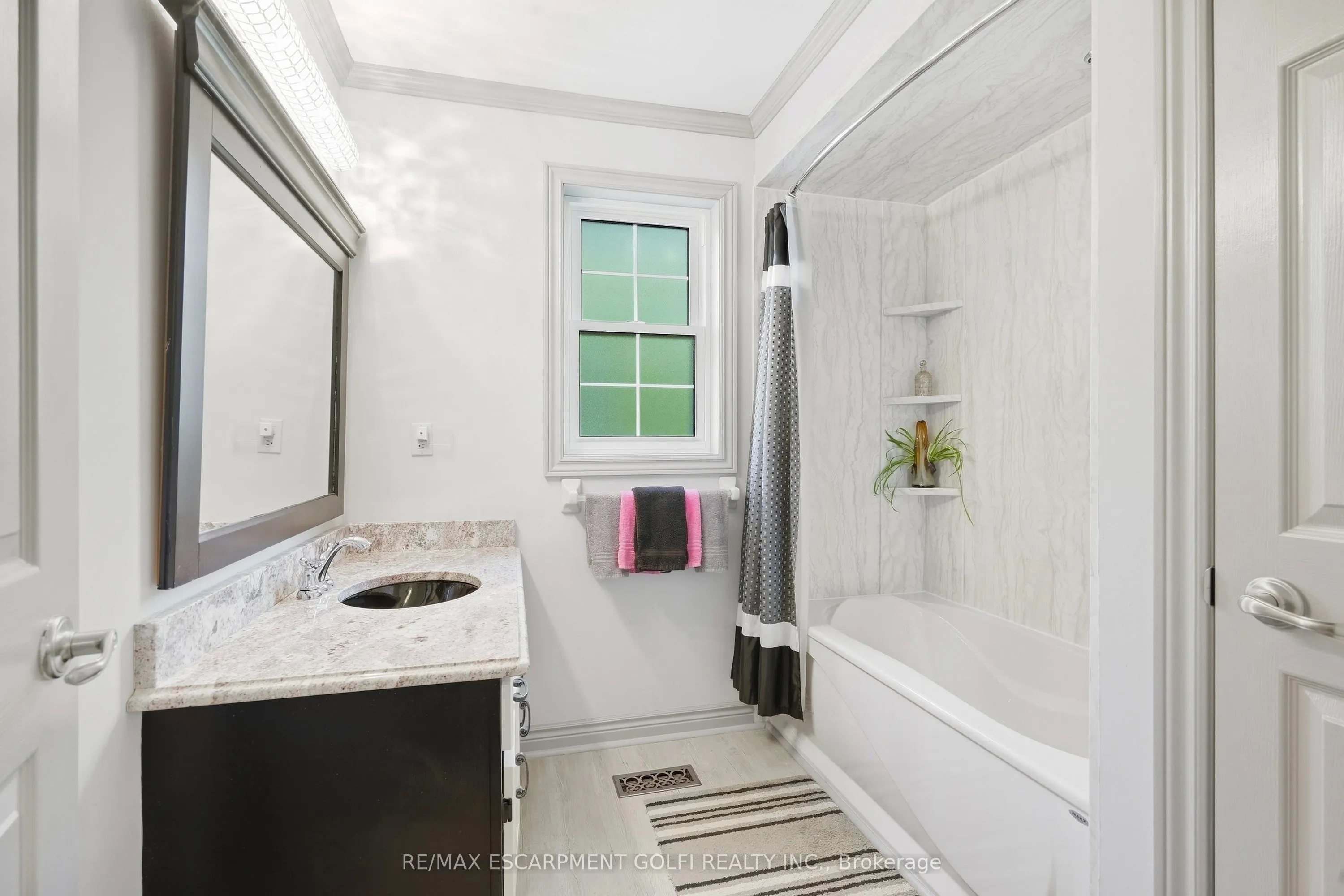 9 Wentworth Drive #5