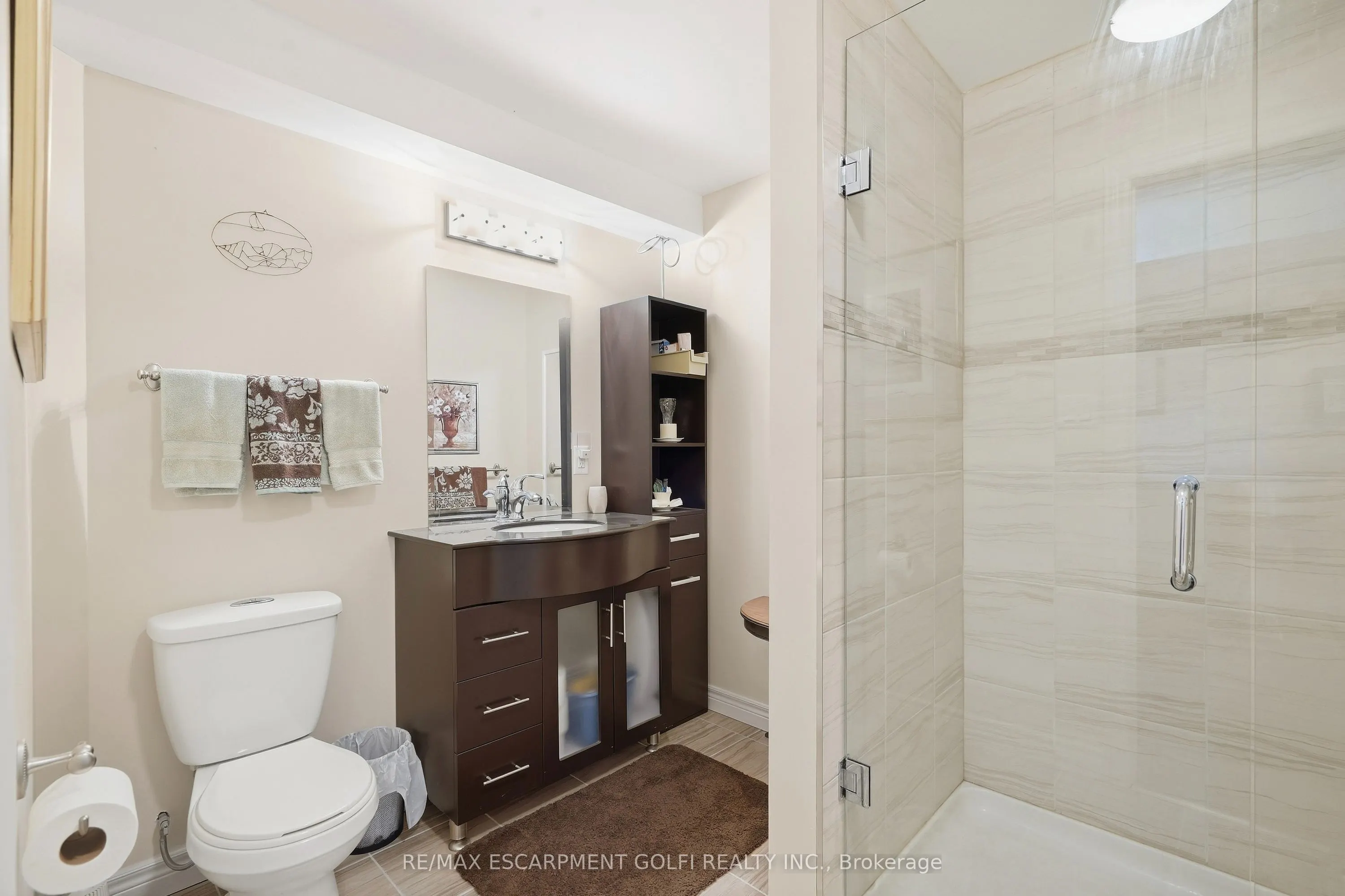 9 Wentworth Drive #5