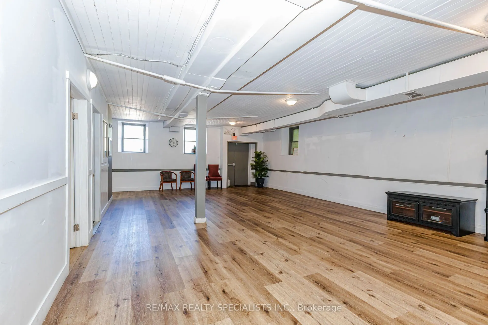 37 Wellington Street