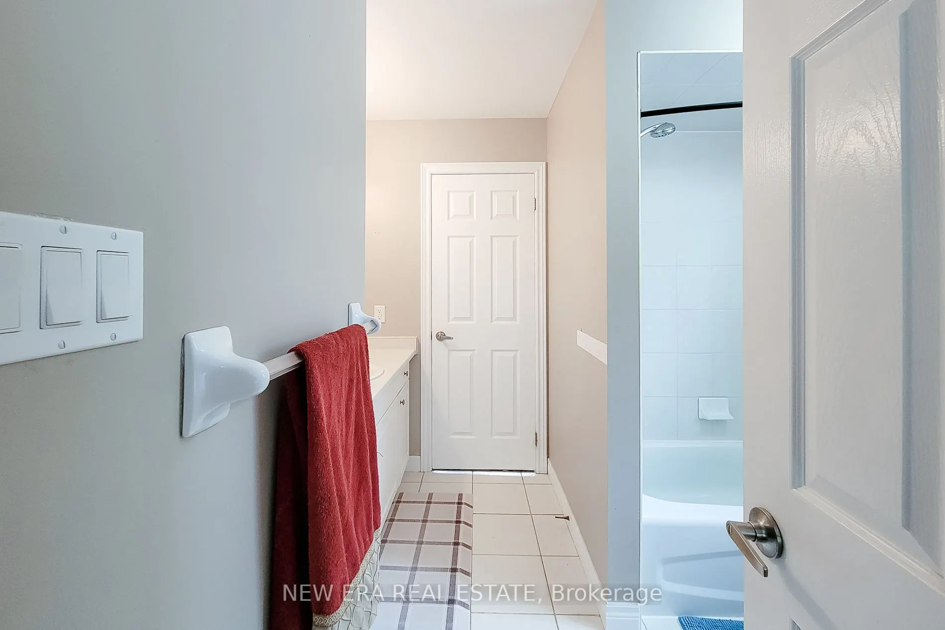 214 Cloverleaf Drive