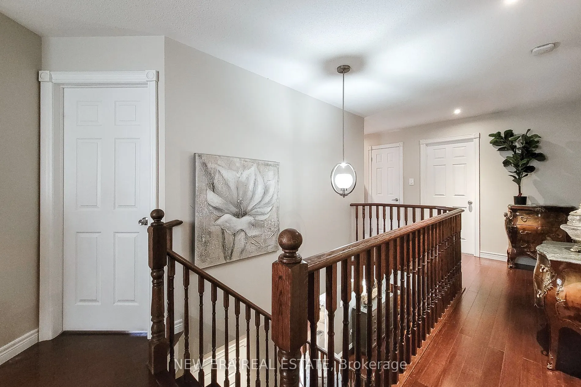 214 Cloverleaf Drive
