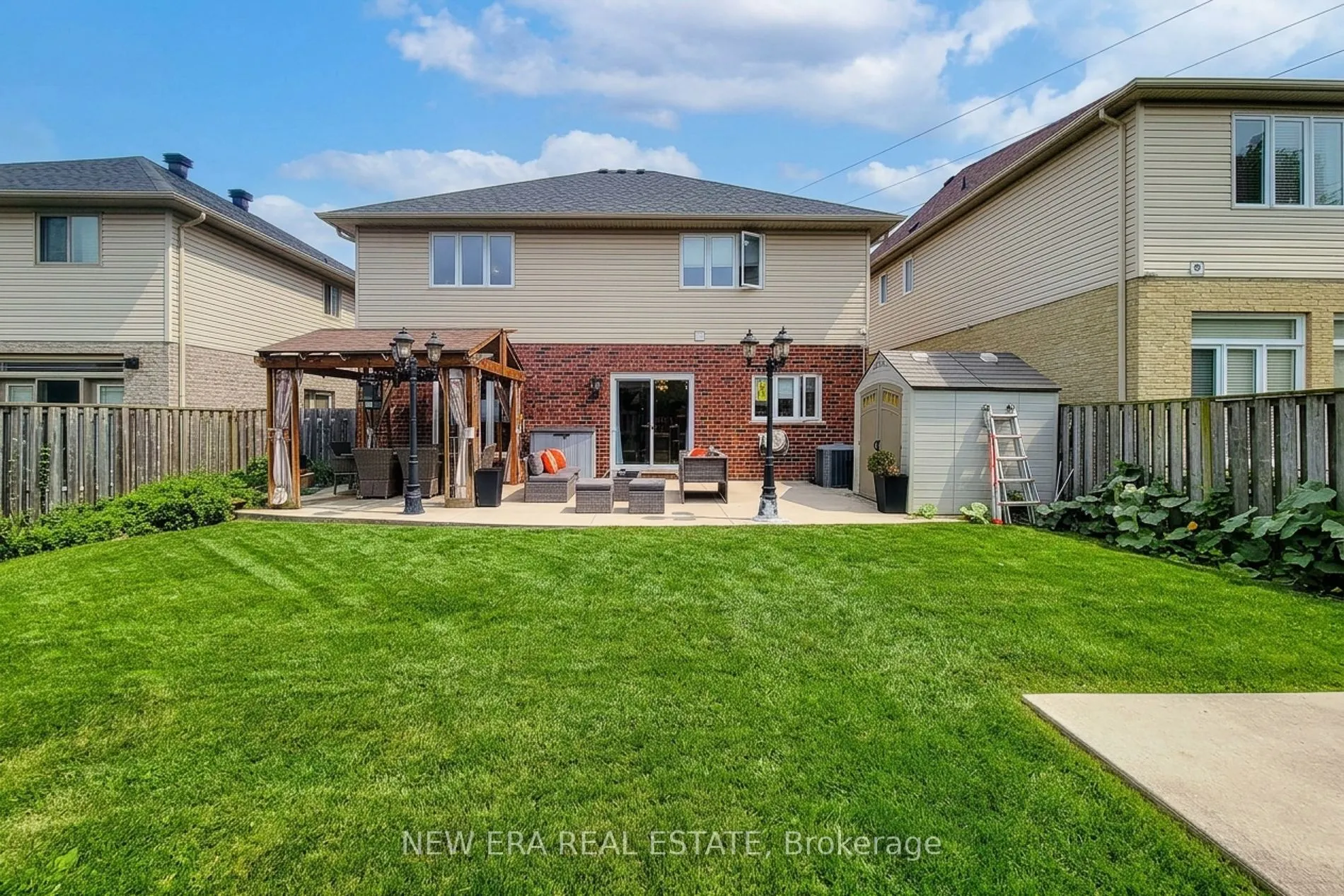 214 Cloverleaf Drive