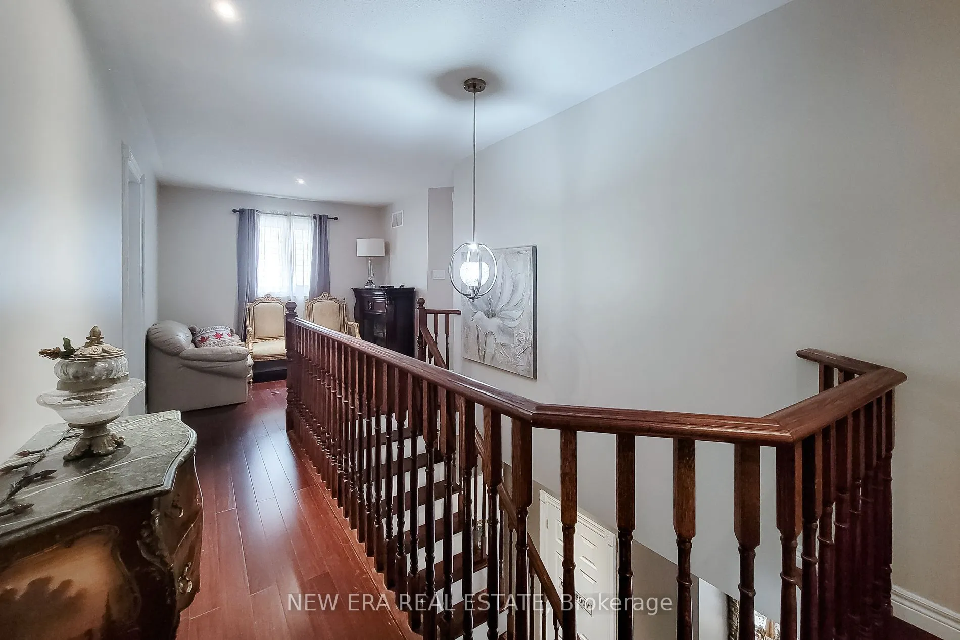 214 Cloverleaf Drive