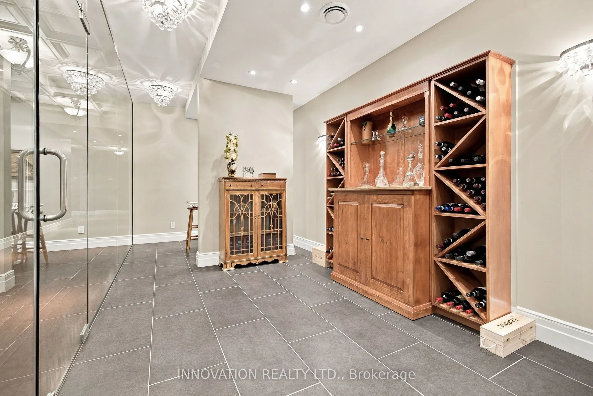 1545 Lords Manor Lane
