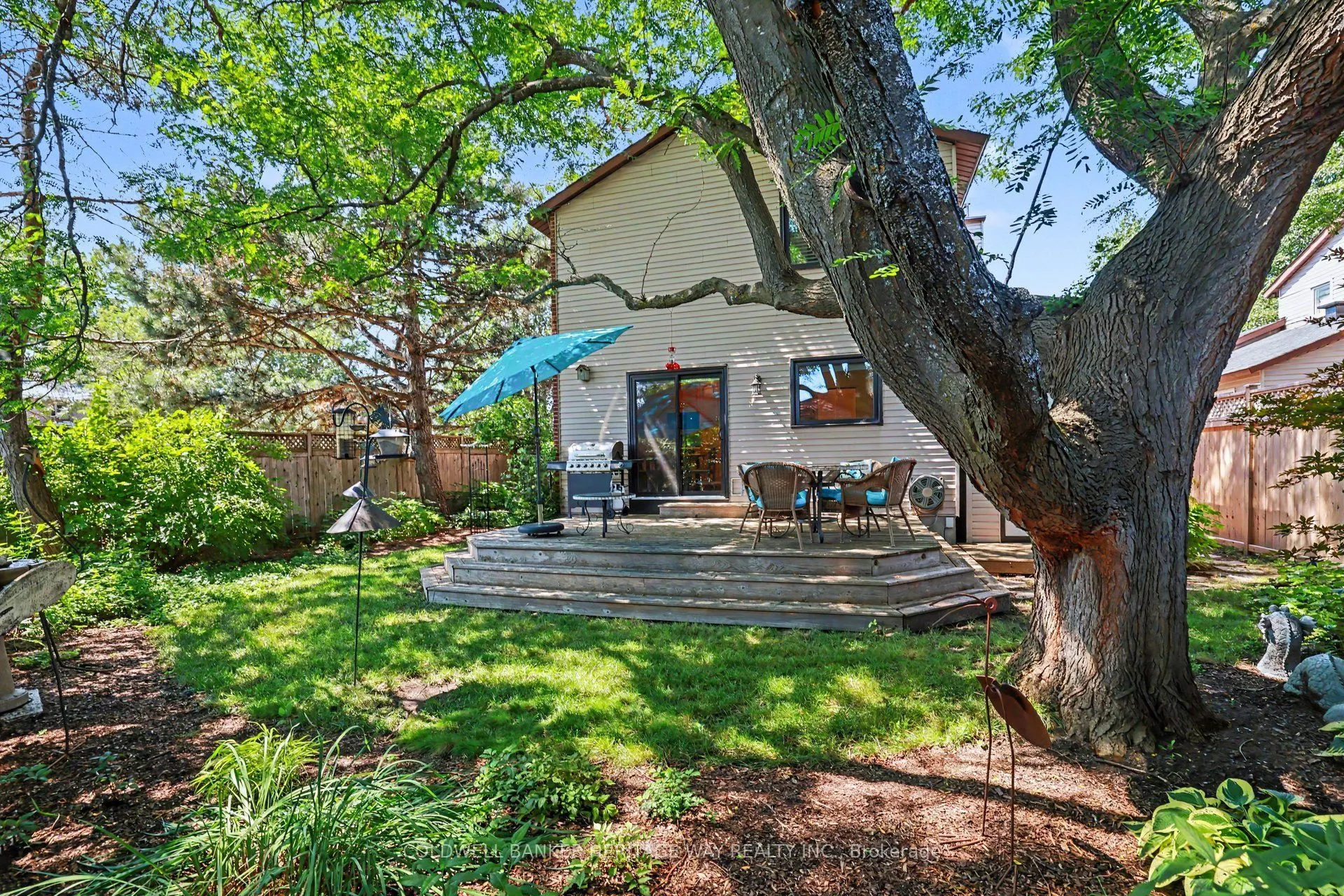 45 Shadetree Crescent