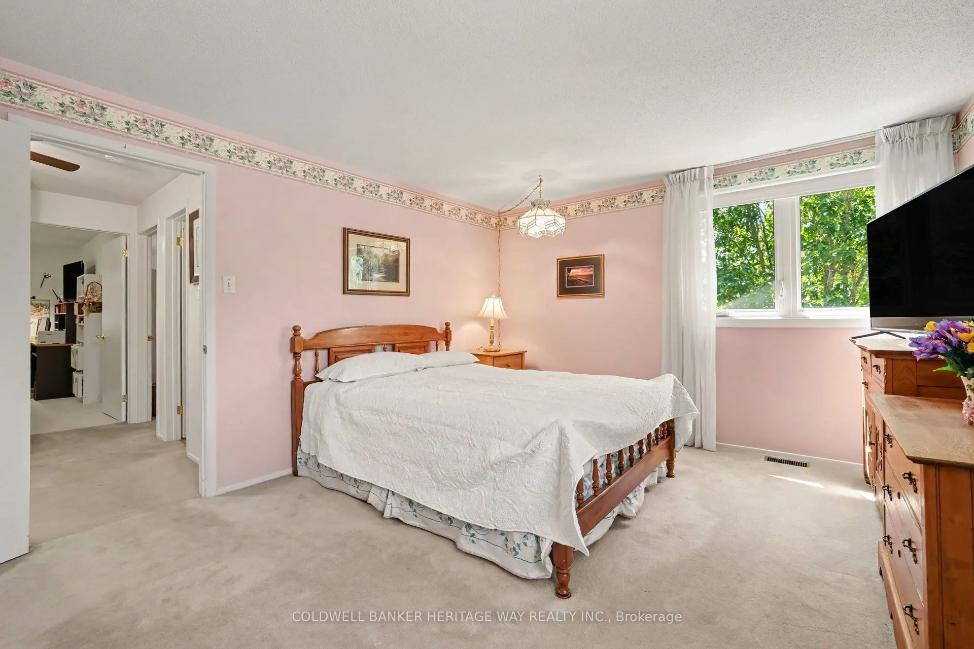 45 Shadetree Crescent