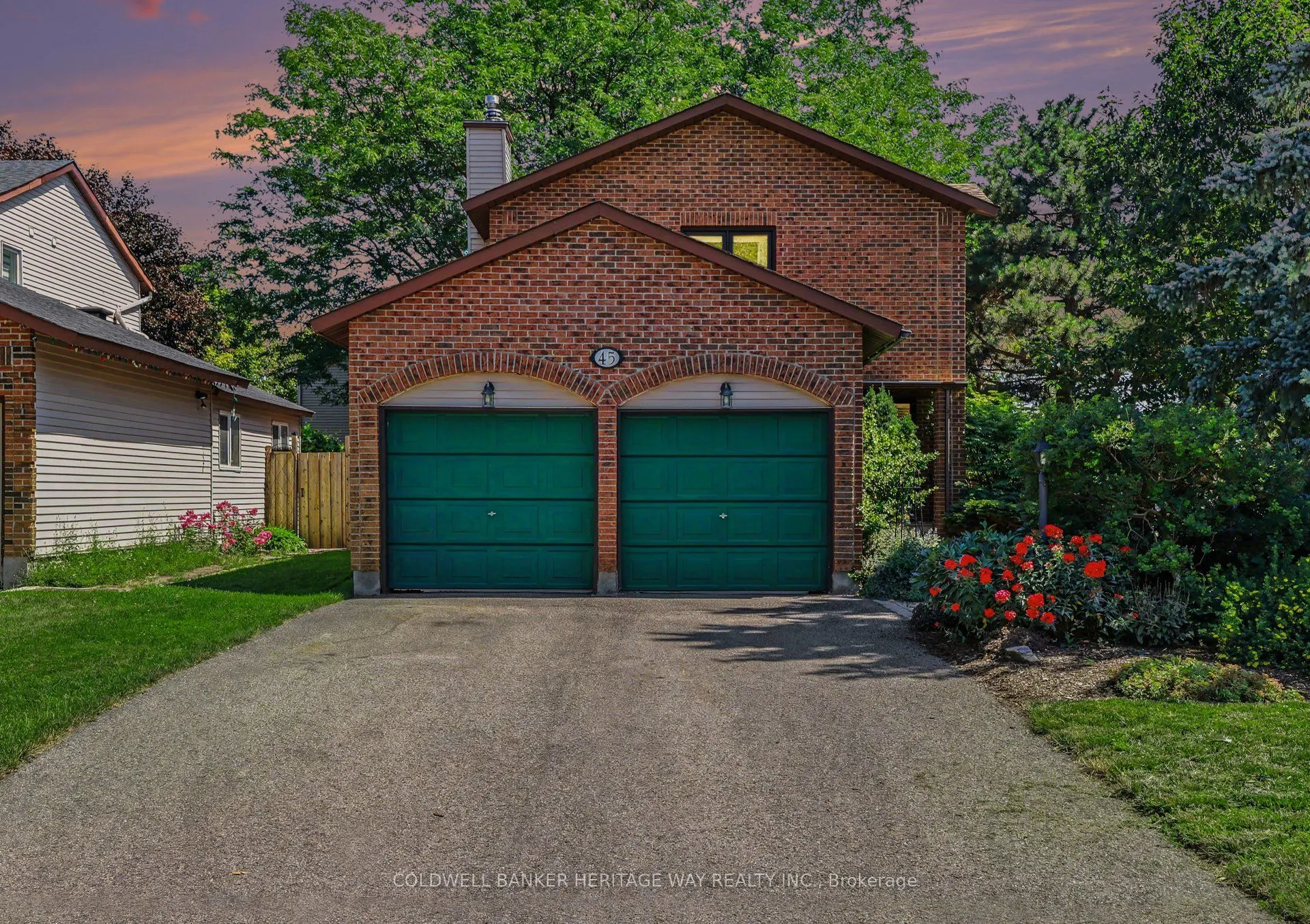 45 Shadetree Crescent