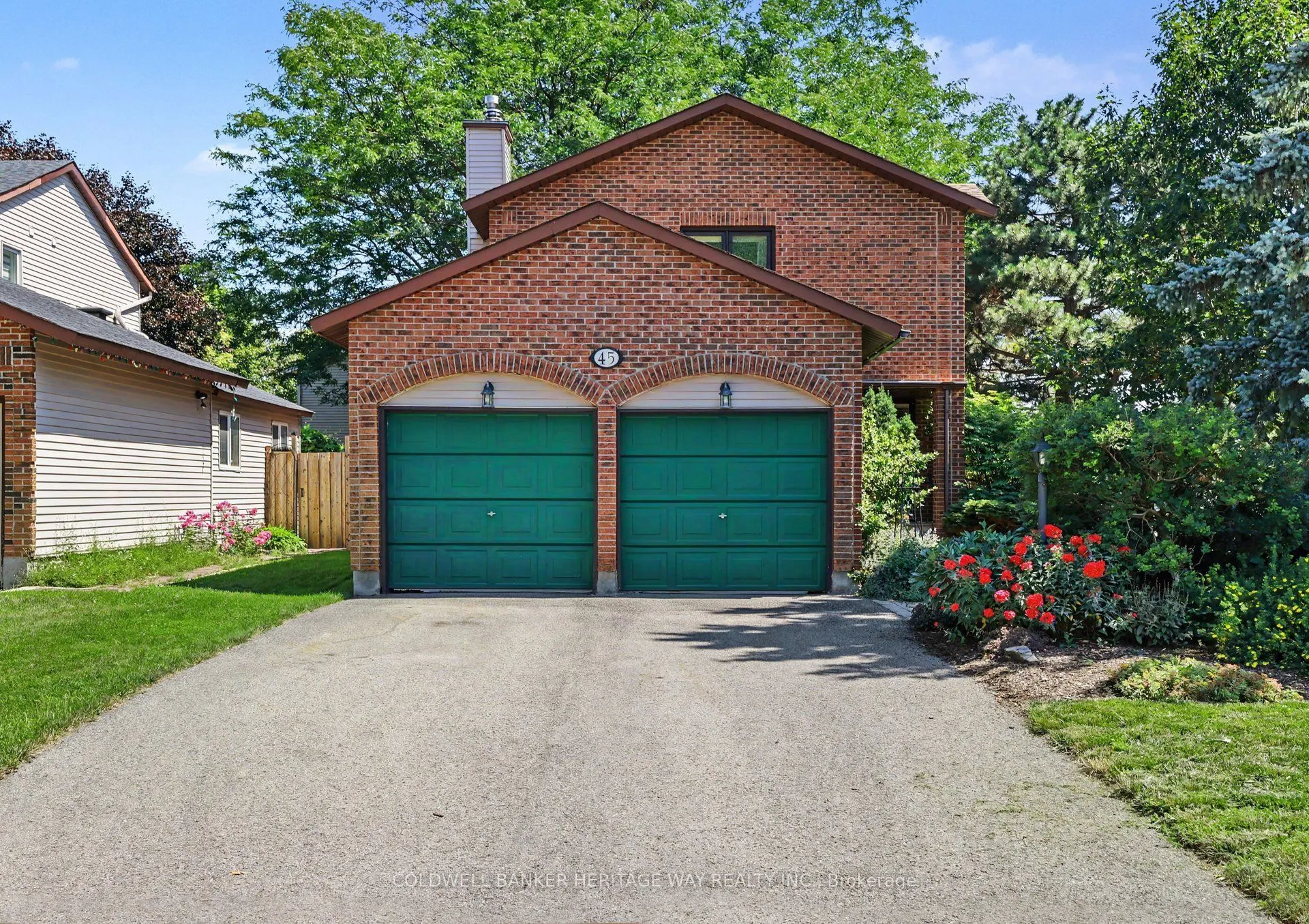 45 Shadetree Crescent