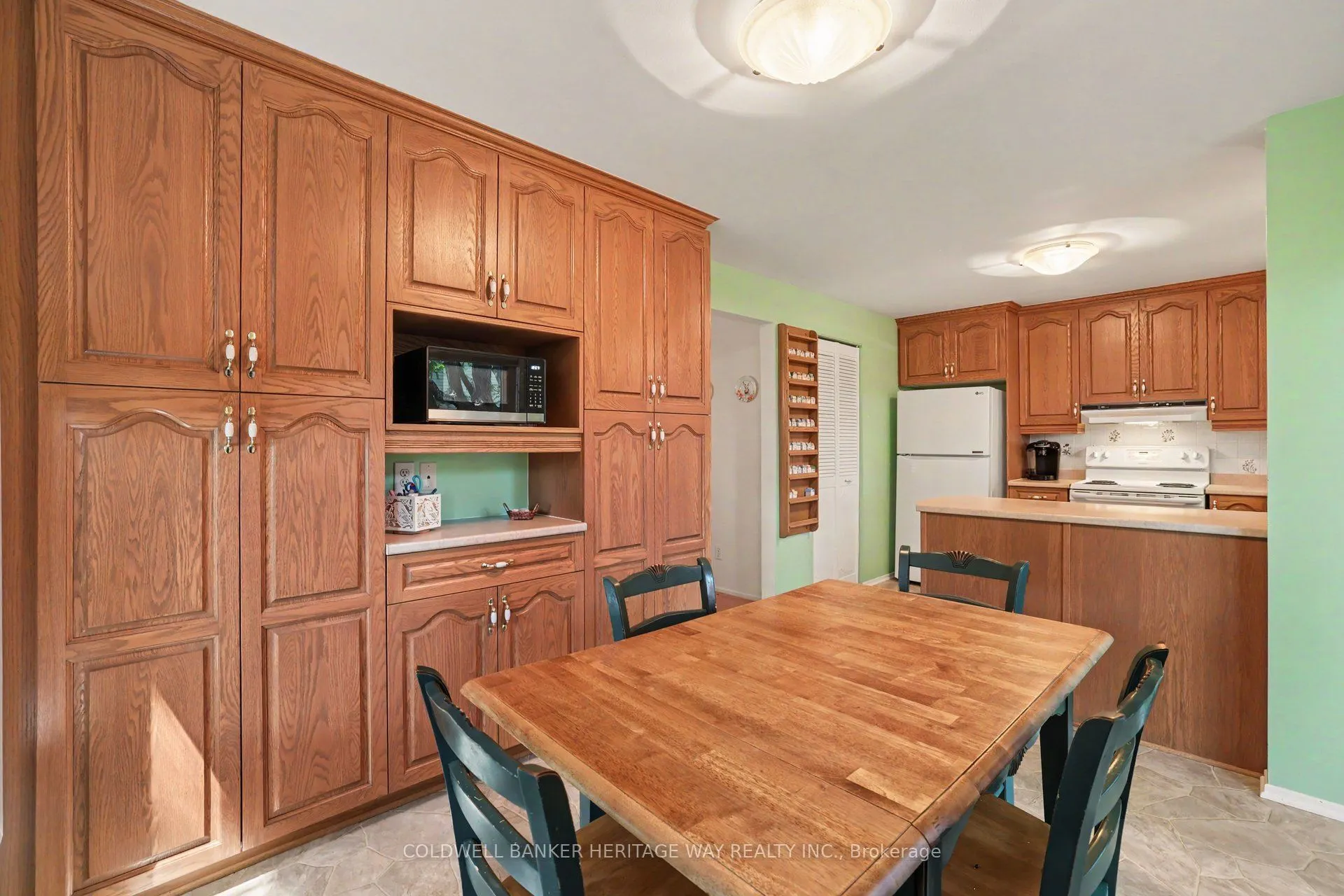 45 Shadetree Crescent